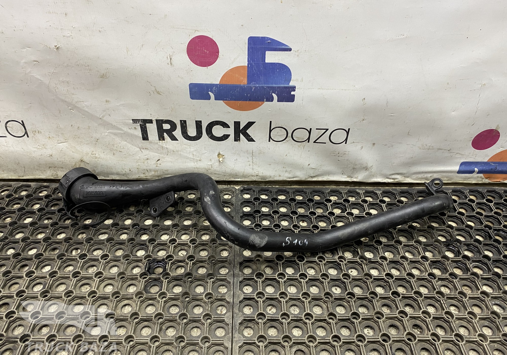 2015939 Маслозаливная горловина