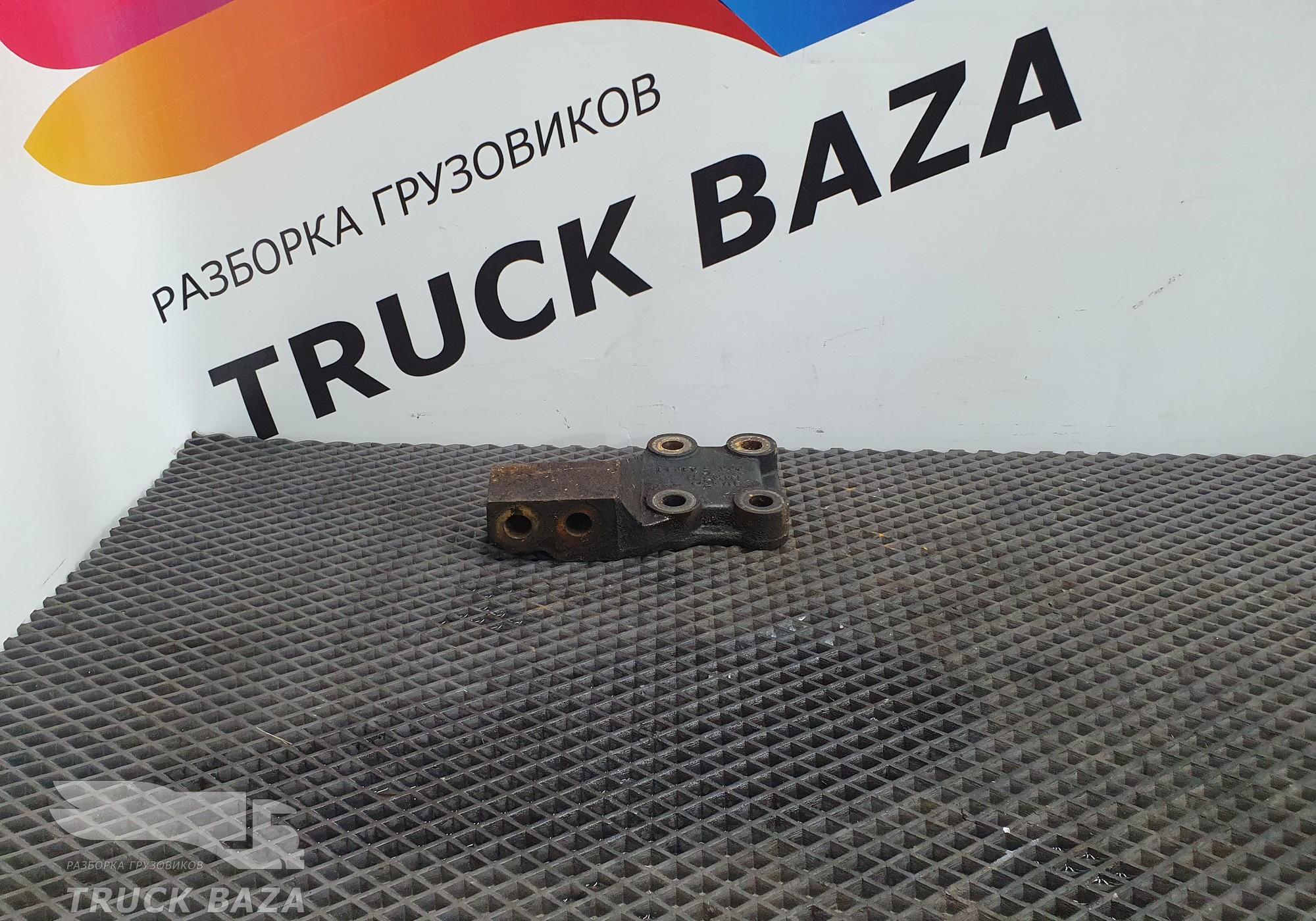 500307728 Кронштейн двигателя задний левый для Iveco Stralis I (с 2002)