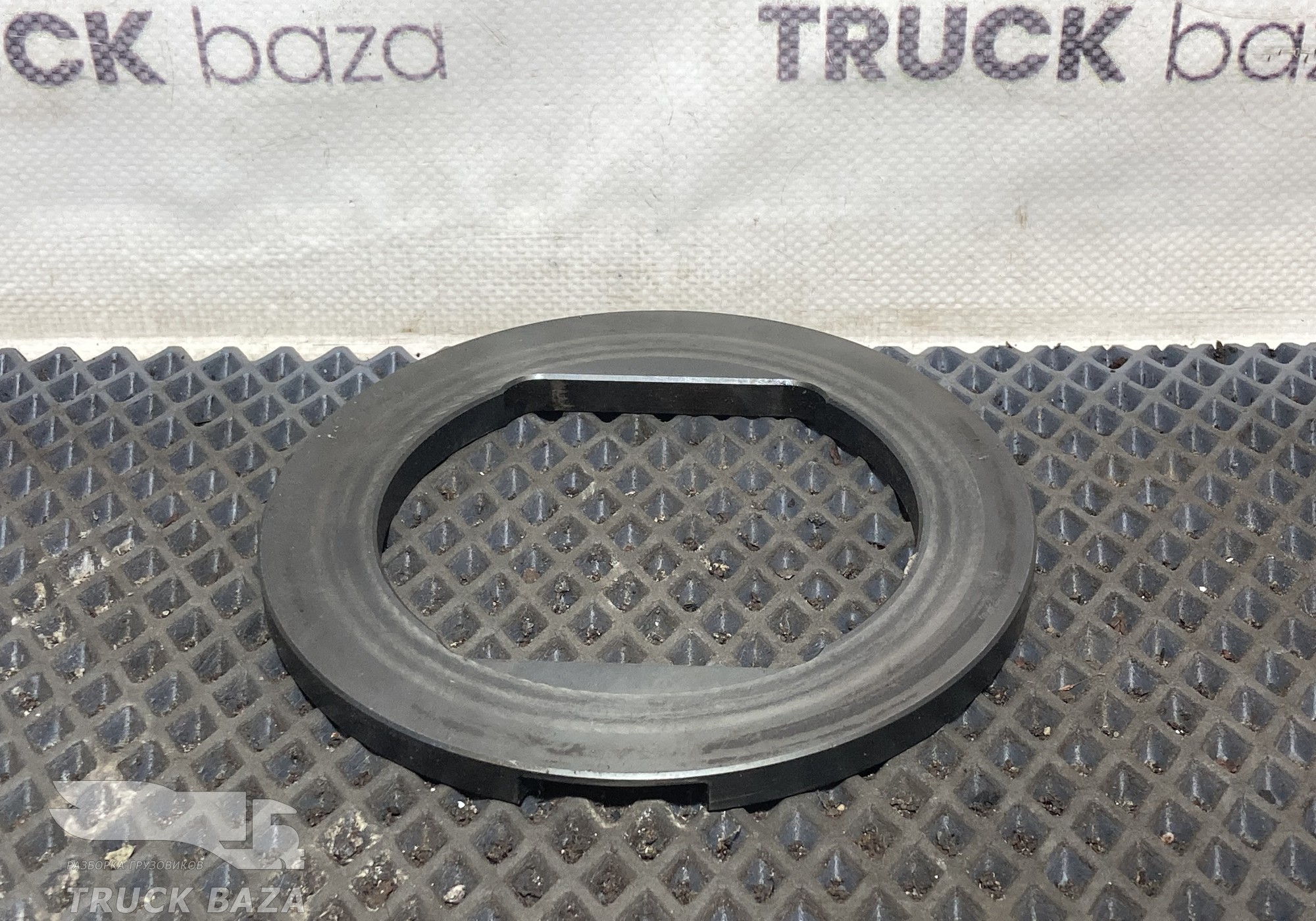 1692209 Шайба ступицы передней