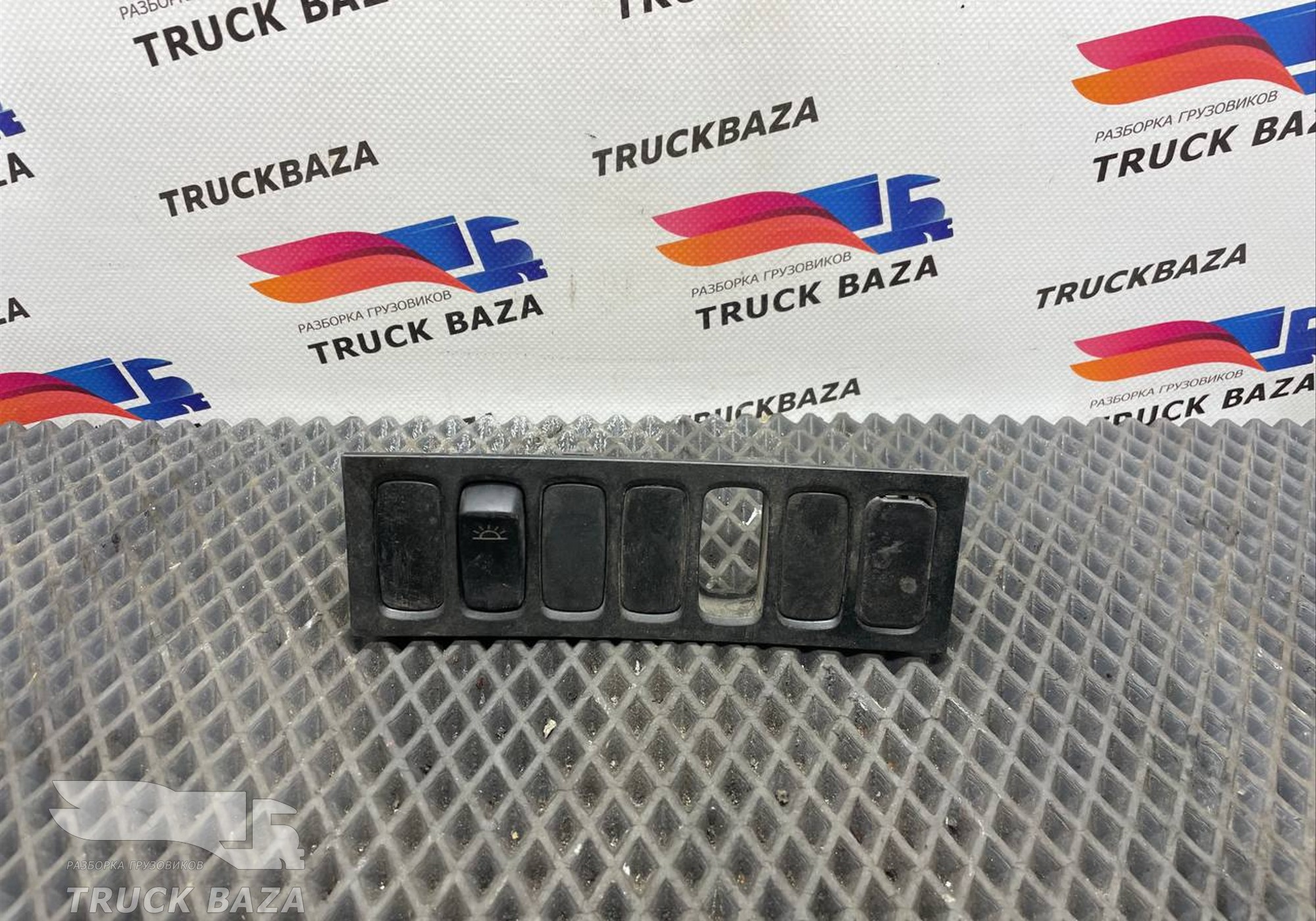 1421859 Кнопка света салона для Scania 4-series R (с 1995 по 2007)