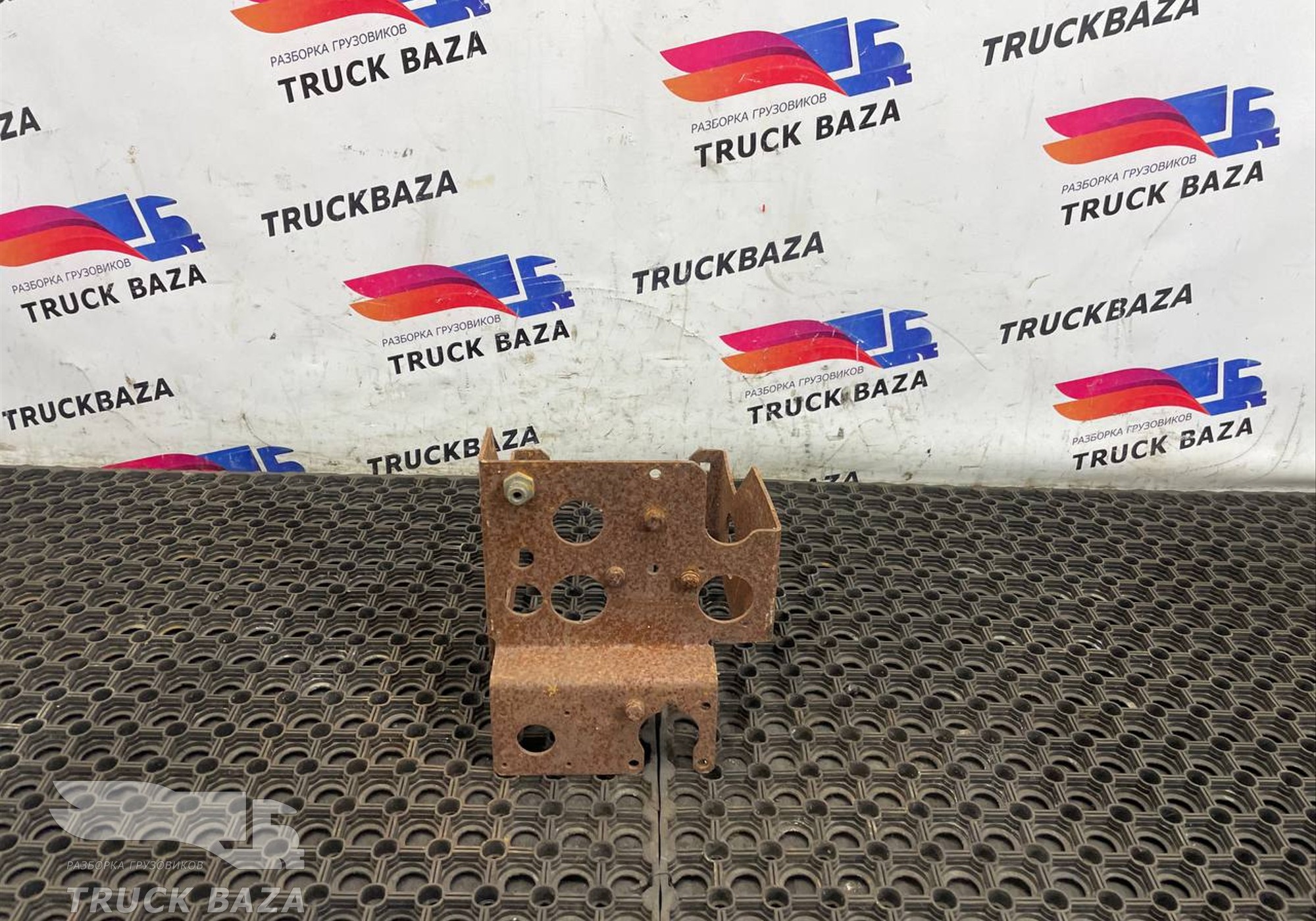 Кронштейн крана тормозного для Полуприцепы Разные Полуприцепы