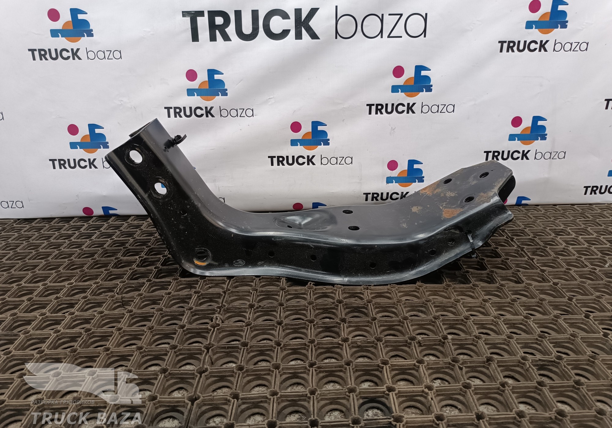 JC465B362BC Кронштейн замка кабины для Ford F-MAX (с 2018)