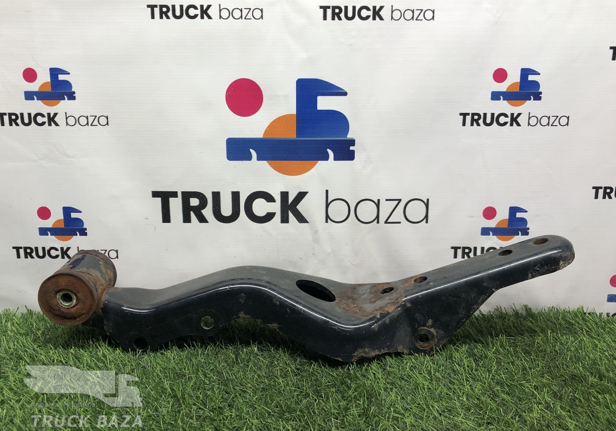 85417016001 Кронштейн замка кабины