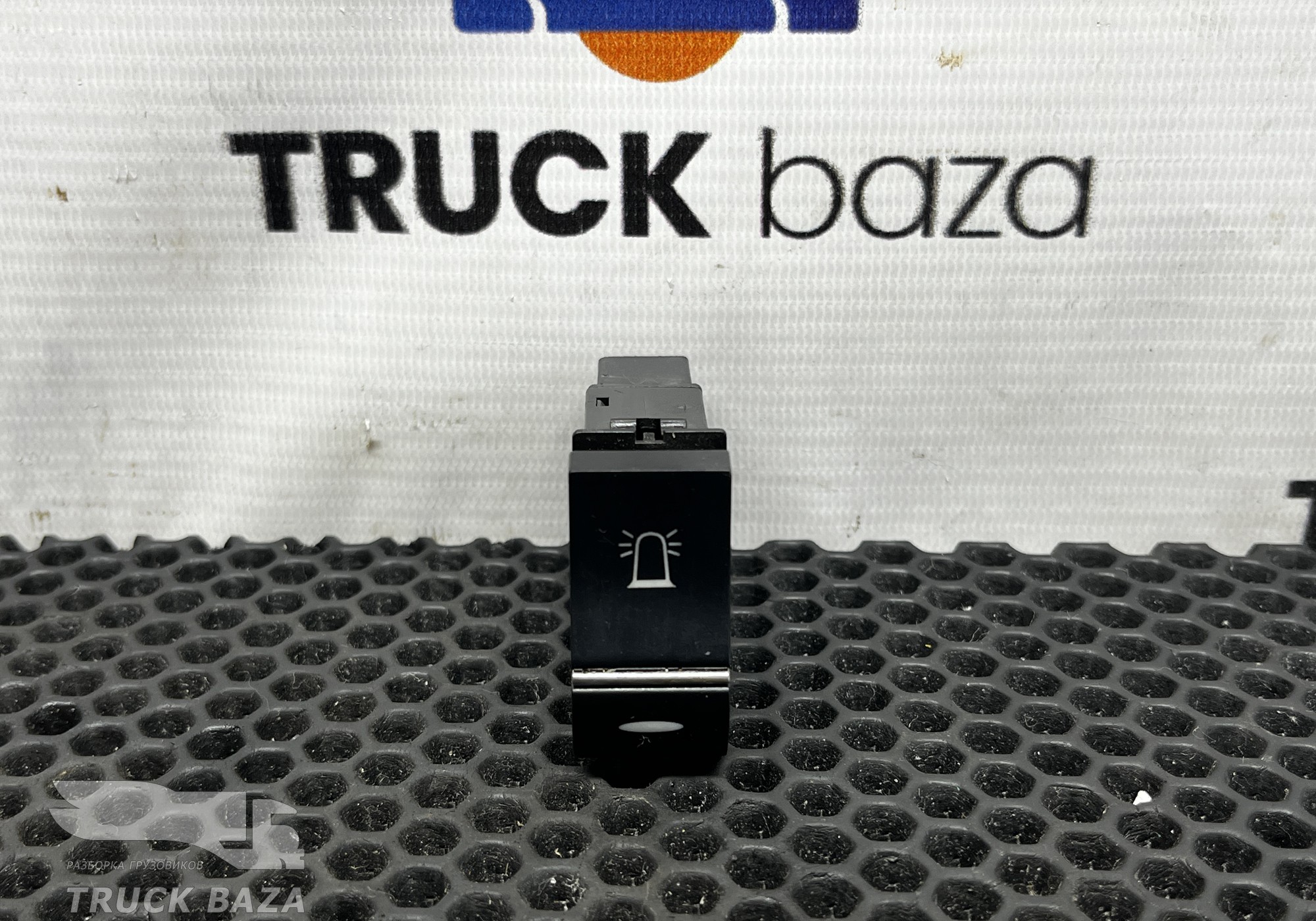 WG9918586015 Кнопка включения проблескового маячка для Sinotruk Howo T5G