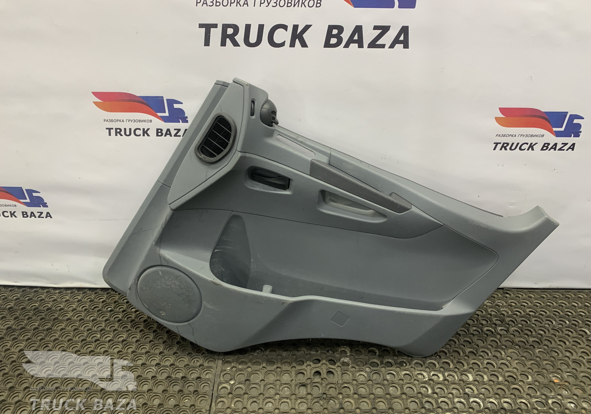 A9407201070 Обшивка двери правой