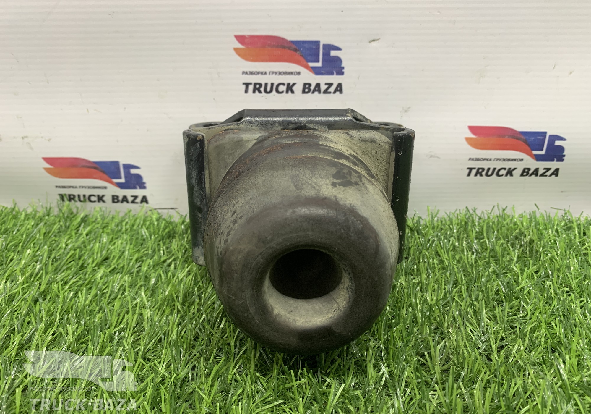 81414016036 Отбойник передней рессоры