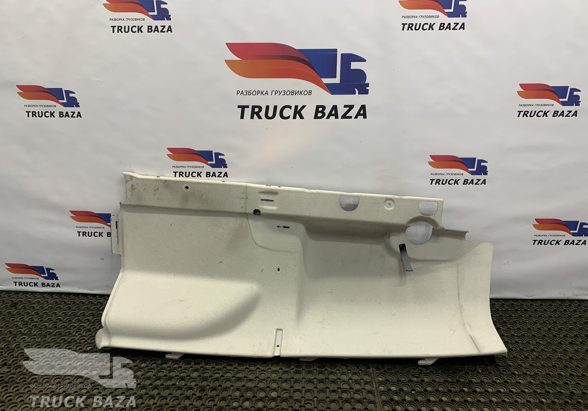 A9606908457 Обшивка крыши боковая правая