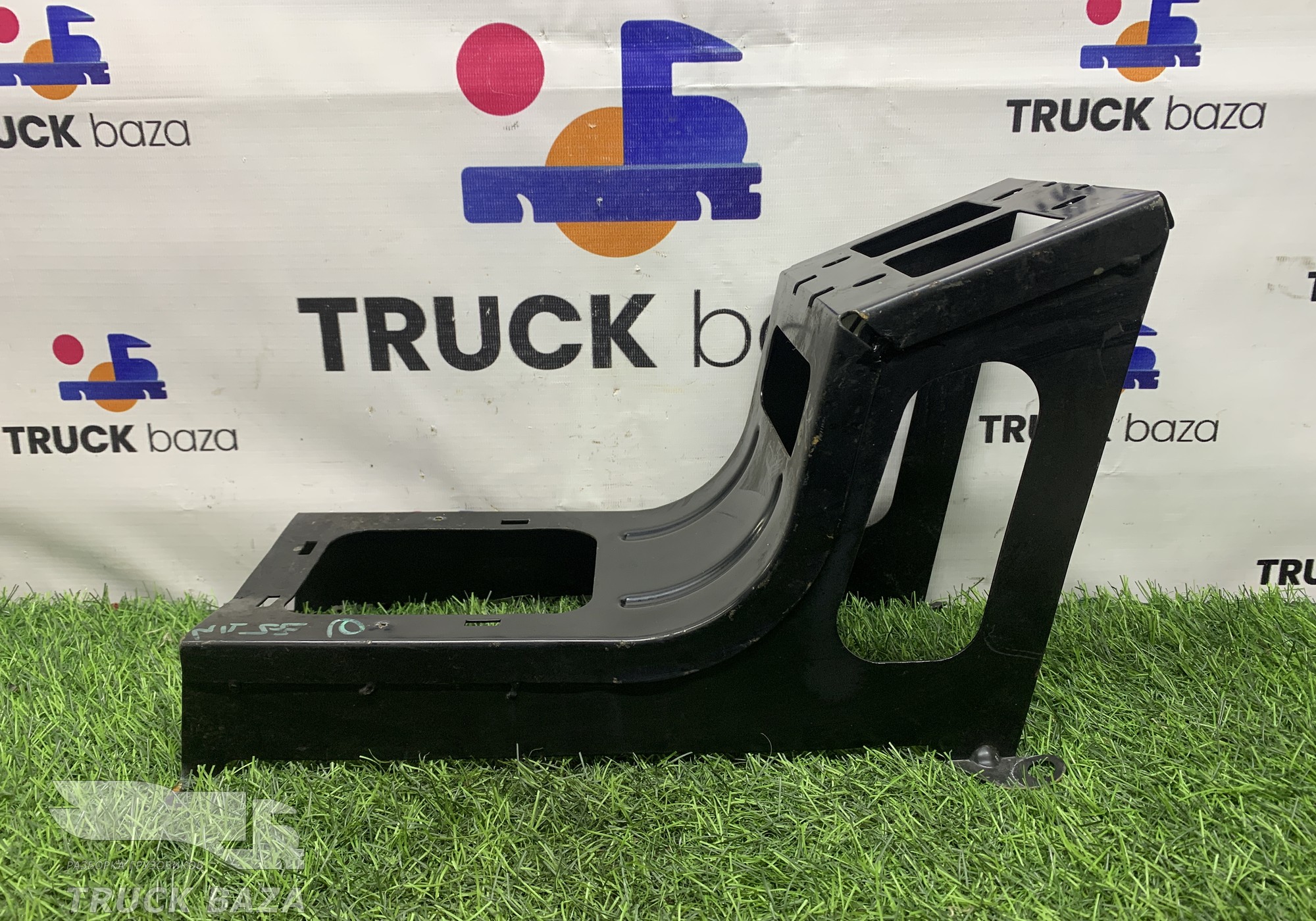 811W613405055 Кронштейн крана тормоза для Sinotruk Sitrak C7H