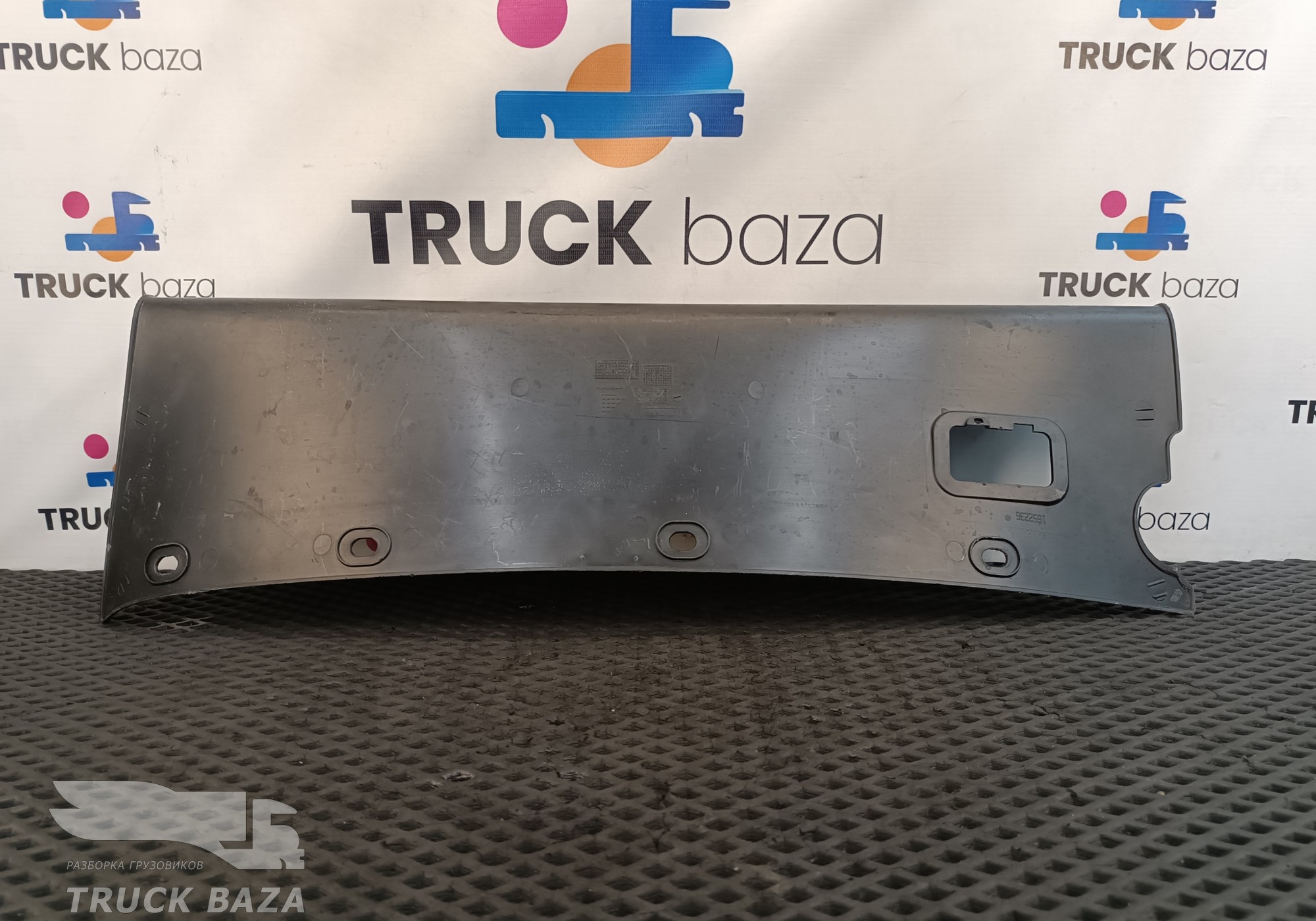 1652236 Накладка на торпедо для Daf XF105 (с 2005)