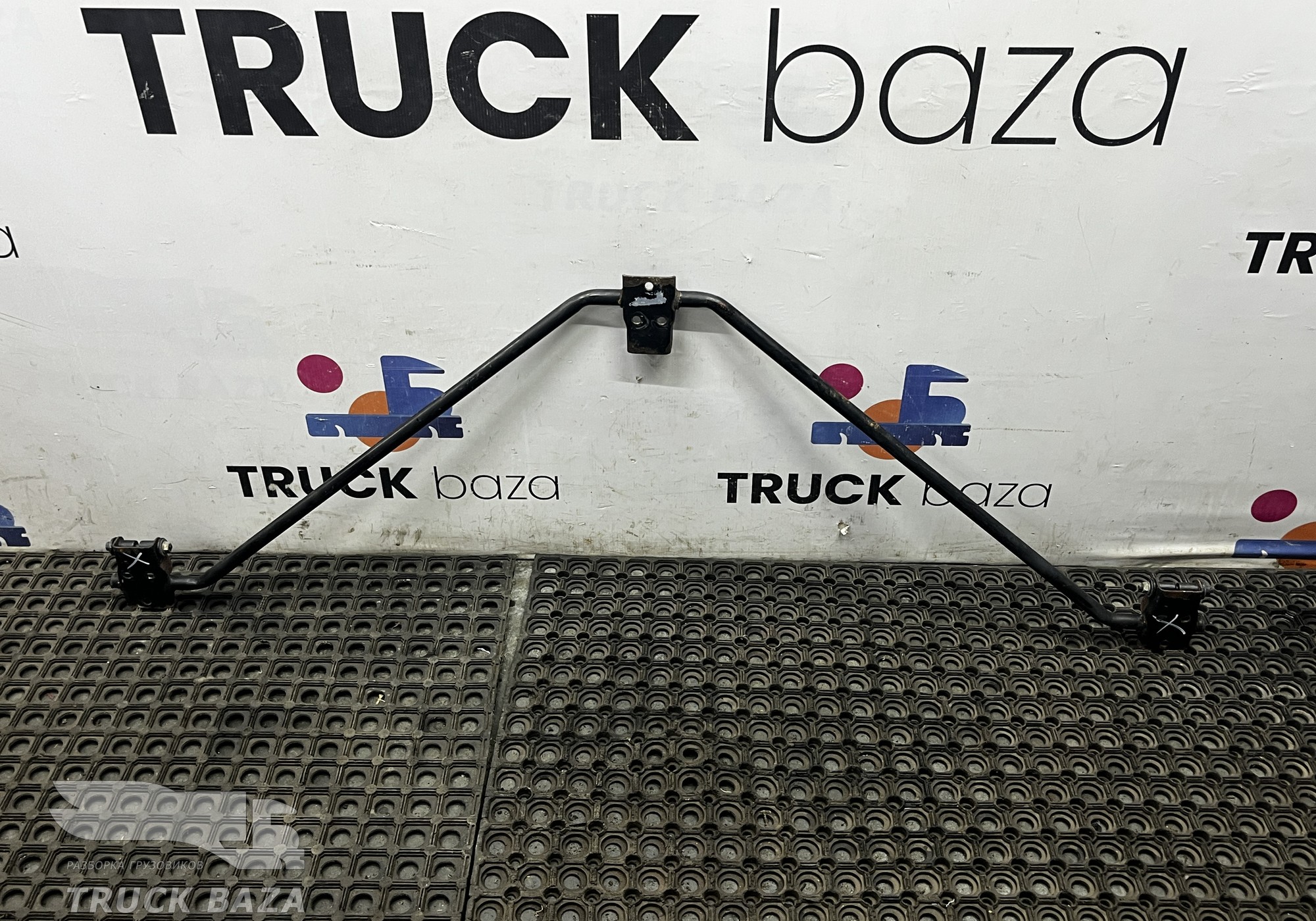 810W629105204 Кронштейн спойлера верхнего для Sinotruk Sitrak C7H