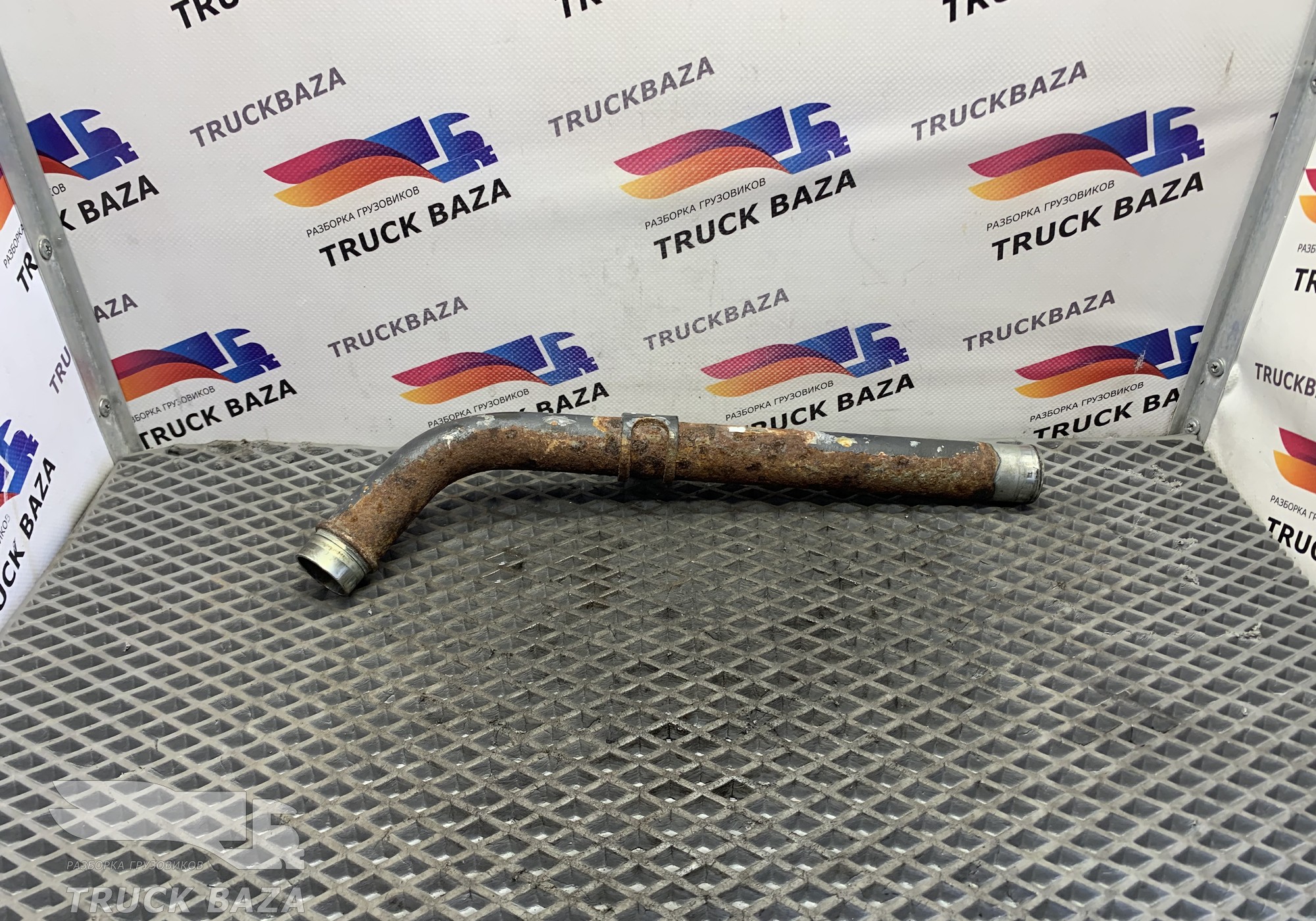 1748688 Трубка картерных газов для Scania