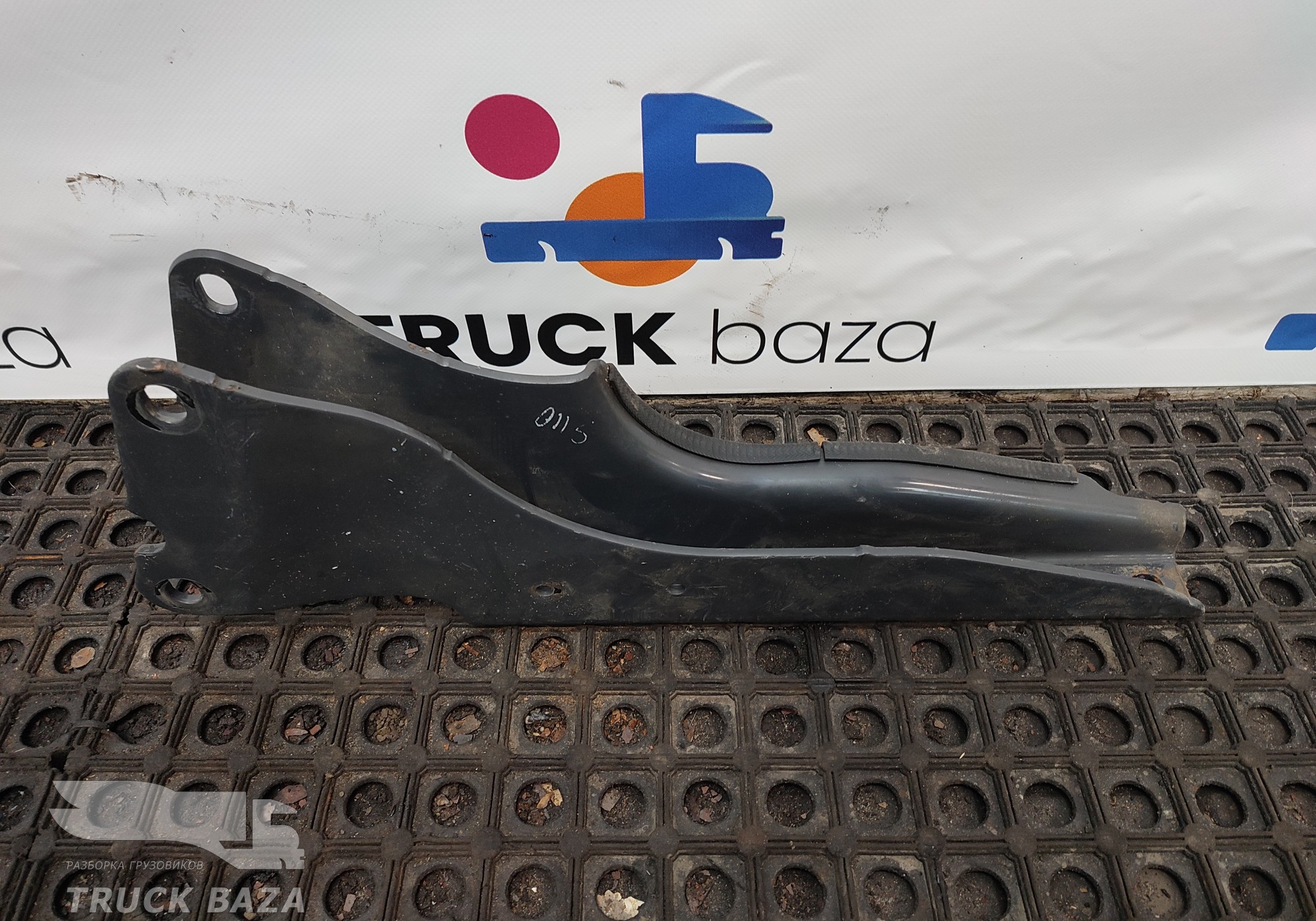 2618188 Кронштейн кабины задний левый для Scania 6-series R (с 2016)