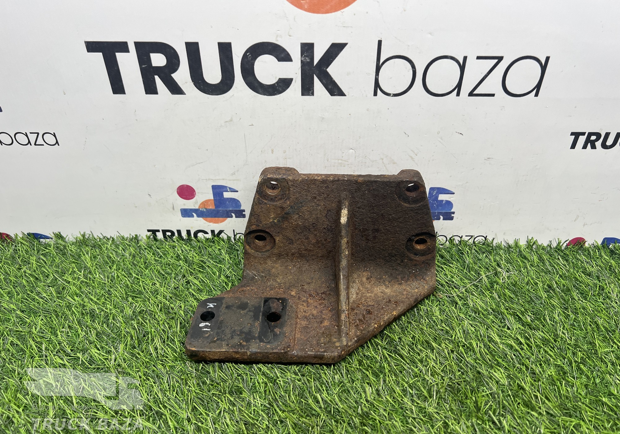 5490100101305 Кронштейн подушки двигателя левый для КАМАЗ 5490 (с 2013)