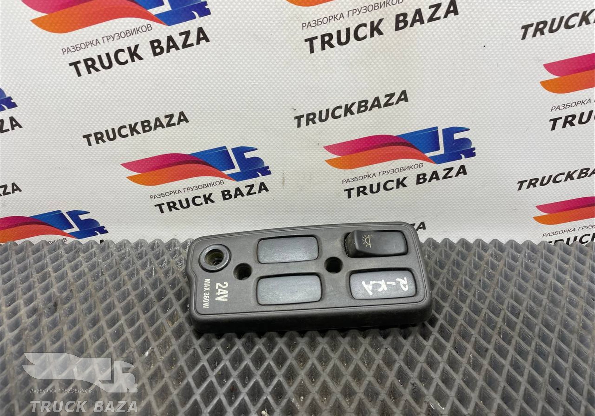 1433018 Рамка с кнопками для Scania 5-series R (с 2004 по 2016)