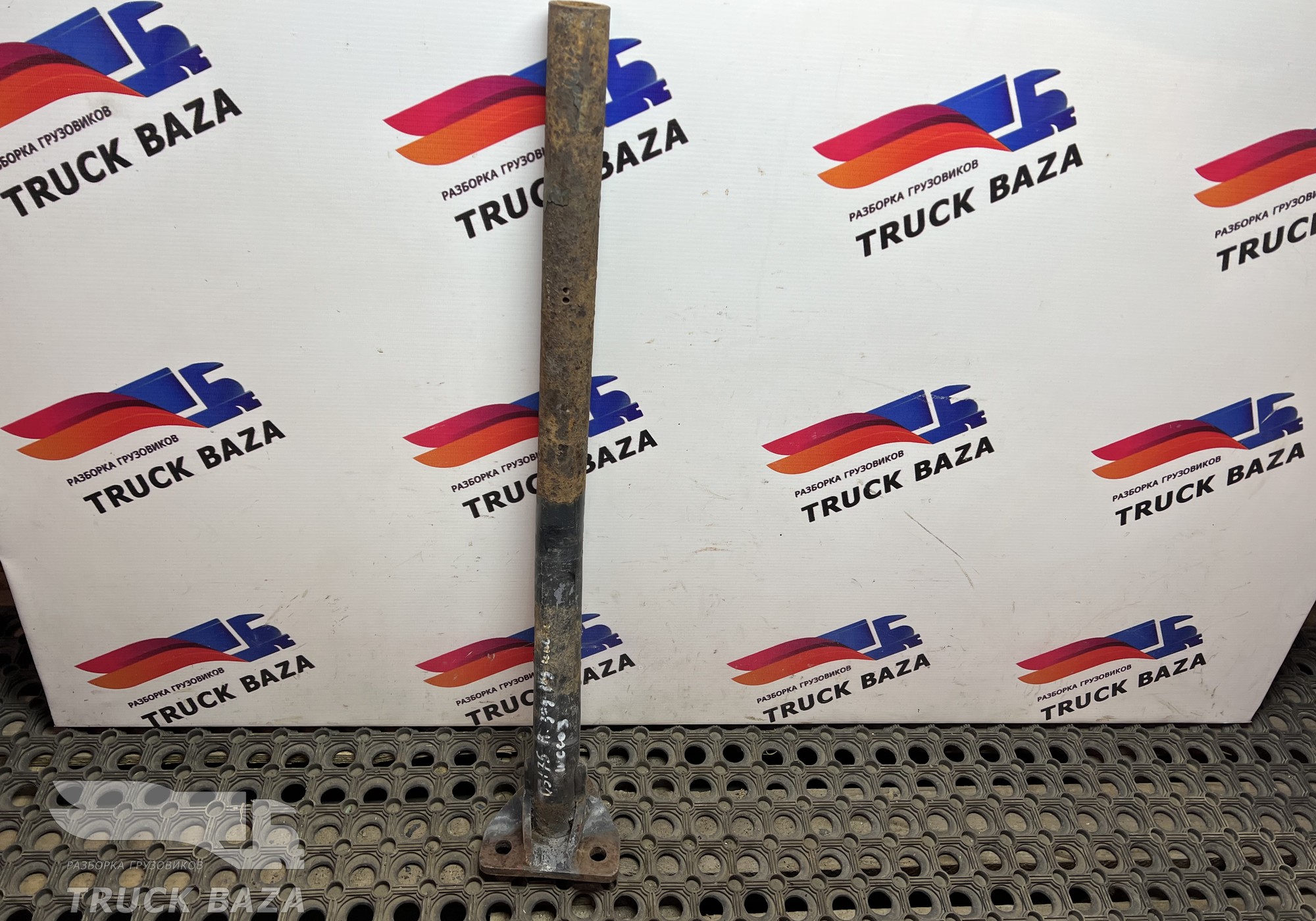 41213731 Кронштейн крыла заднего