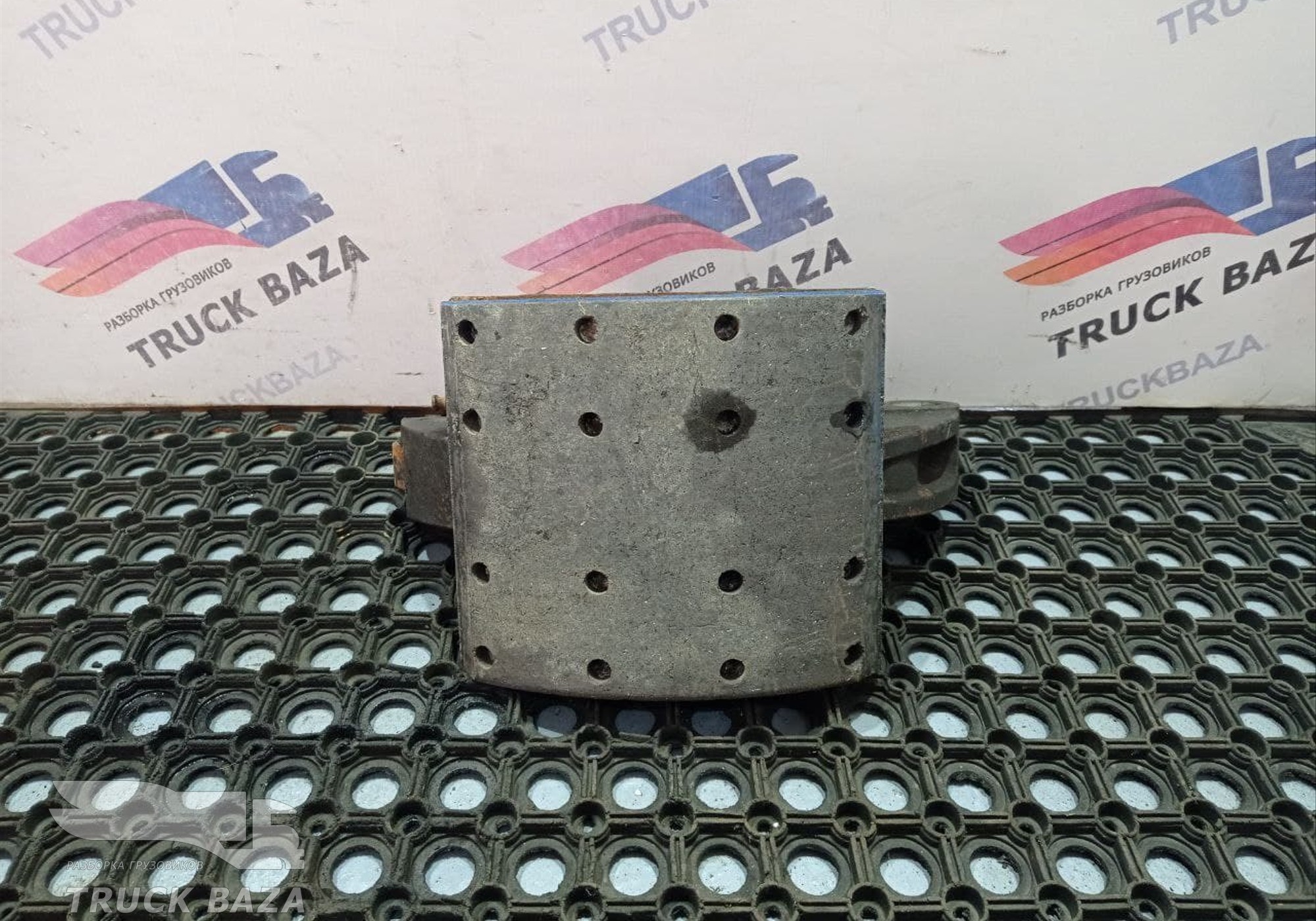 1300204 Колодка барабанного тормоза для Scania 5-series P (с 2004 по 2016)