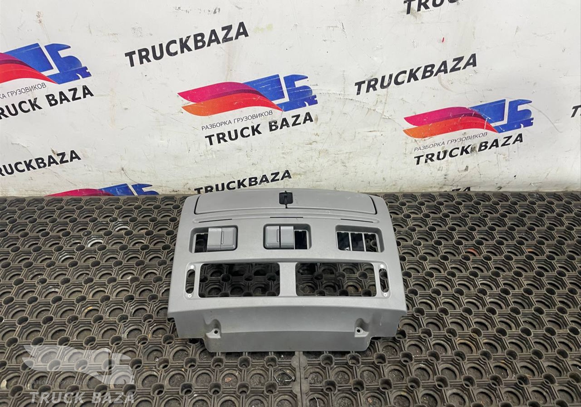 2200738 Панель передняя салона для Daf XF106 (с 2012)