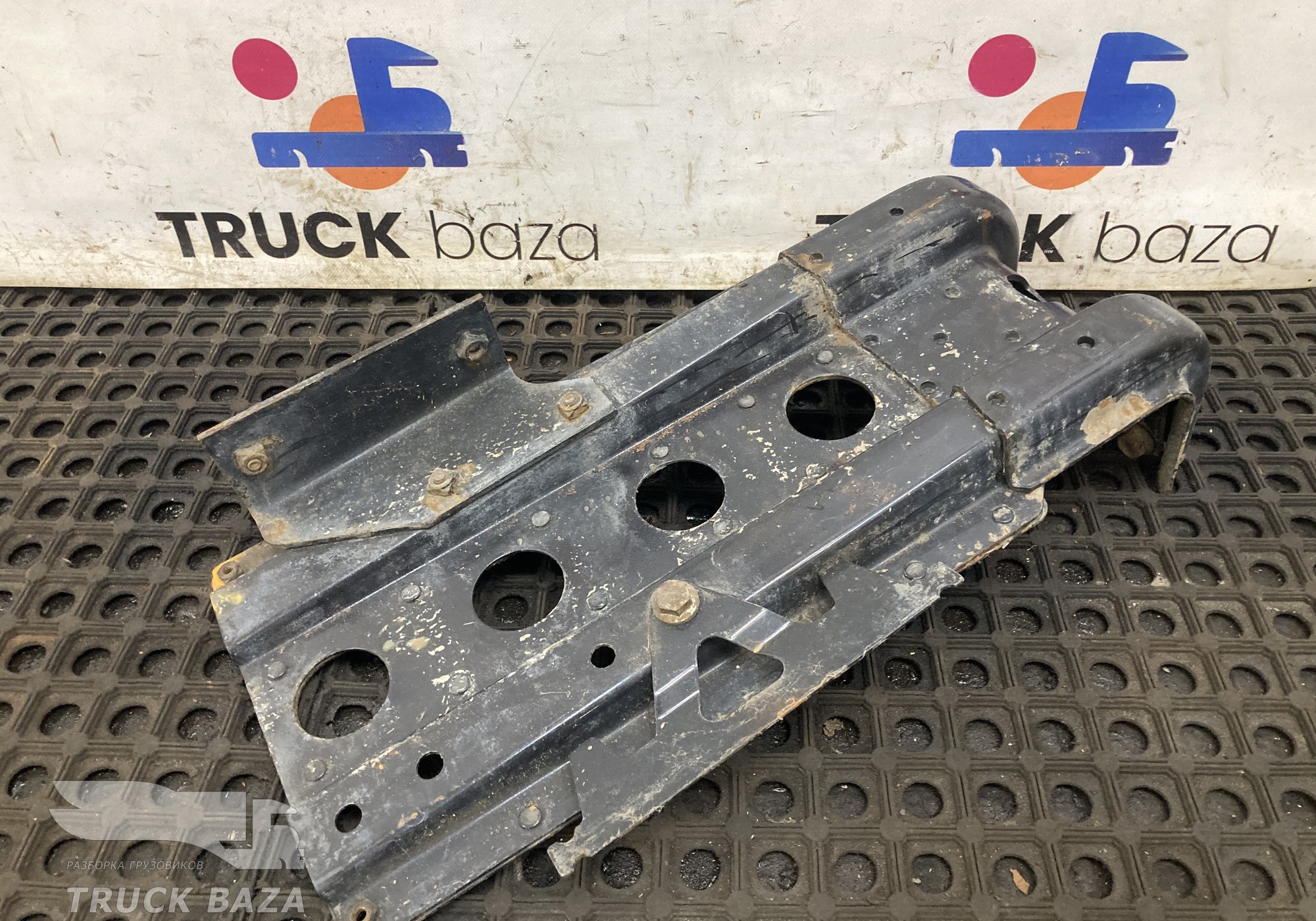 81612435430 Кронштейн крыла переднего для Man TGS