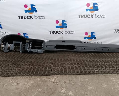 81617016361 Передняя панель салона для Man TGX