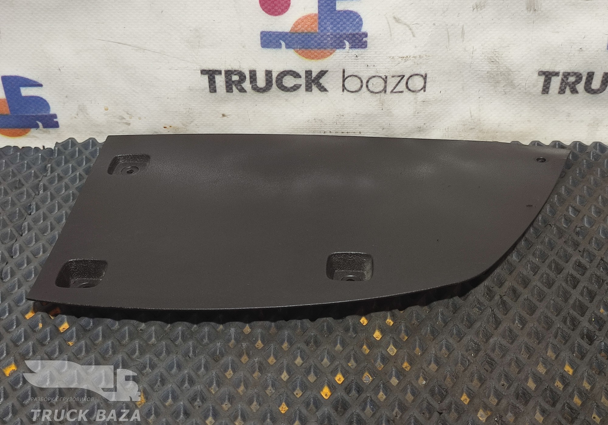 549015325174 Обшивка салона правая для КАМАЗ 54901