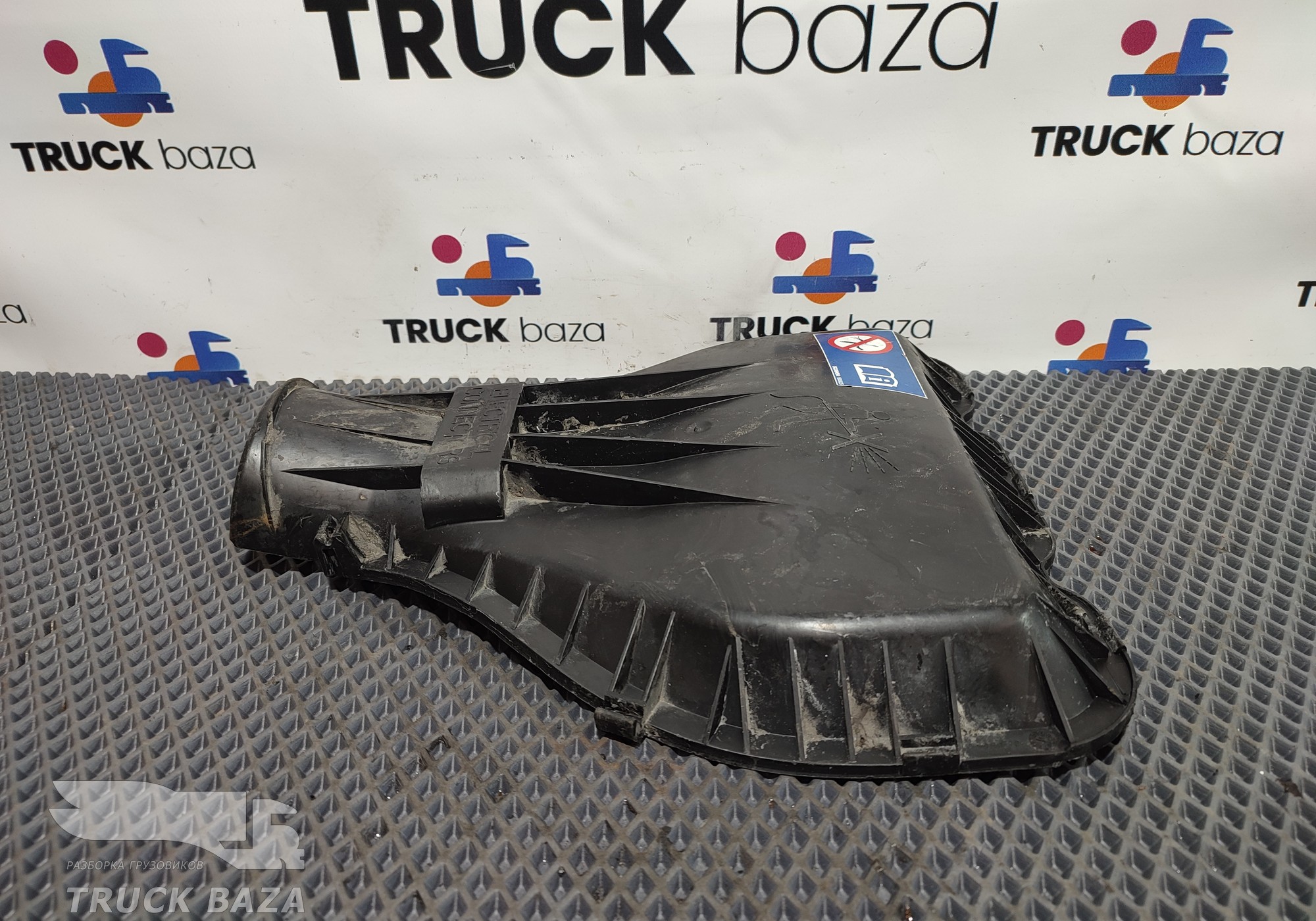 1440499 Крышка электроразъемов