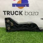 Кронштейн переднего бампера правый для Renault