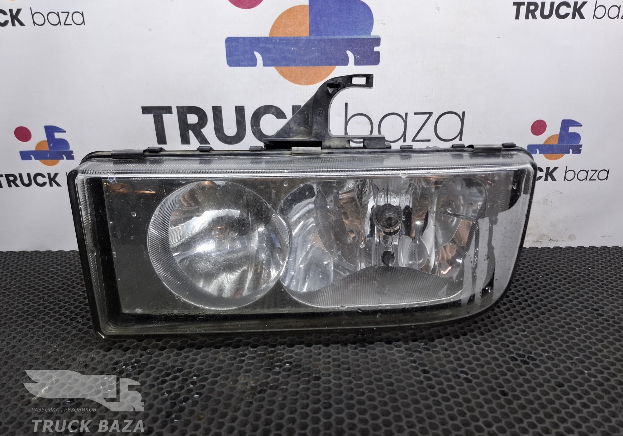 A9408200161 Фара левая для Mercedes-Benz Axor II (с 2004 по 2010)
