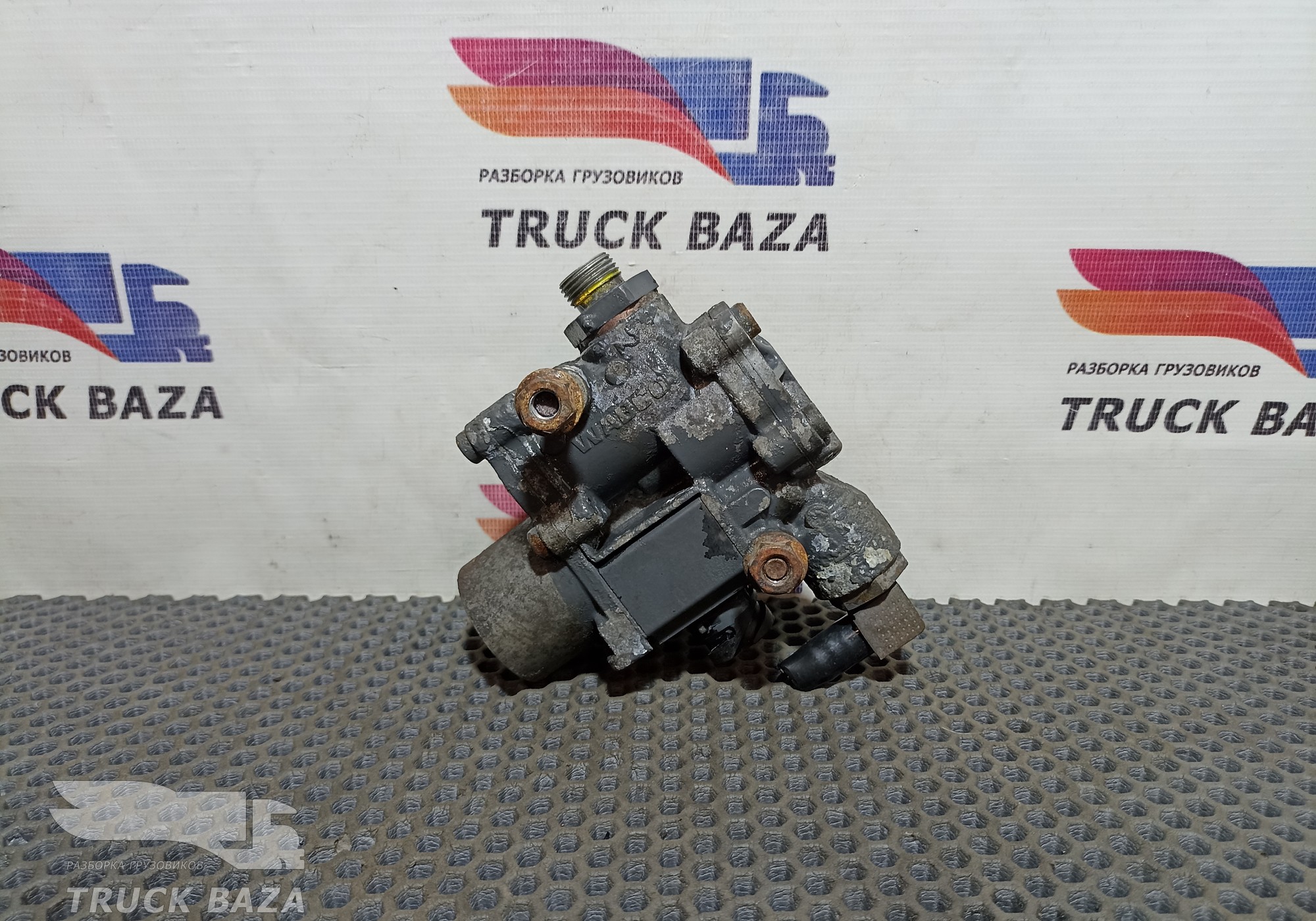1304635 Кран ABS для Mercedes-Benz Axor III (с 2010)