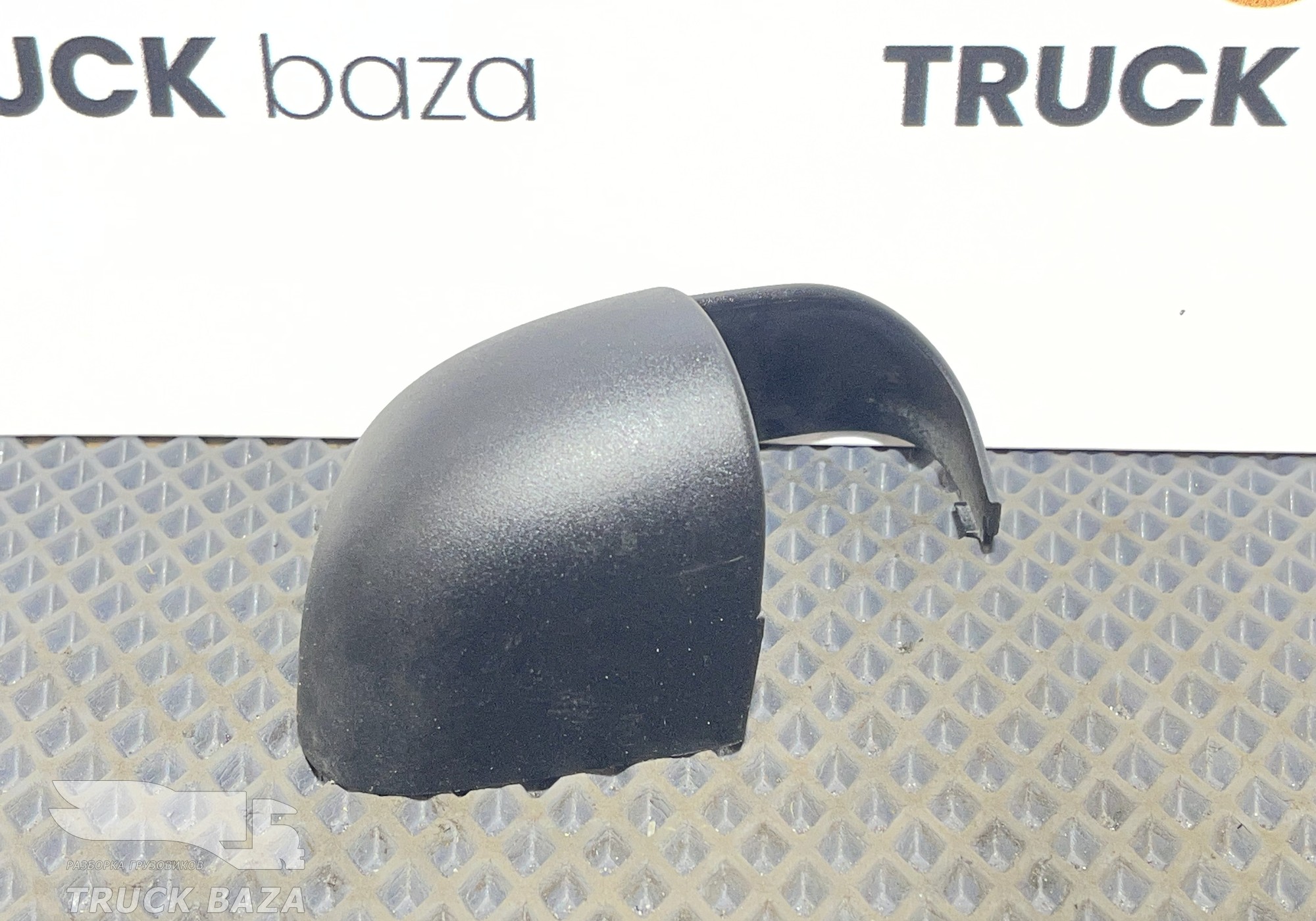 0008111907 Накладка зеркала правая