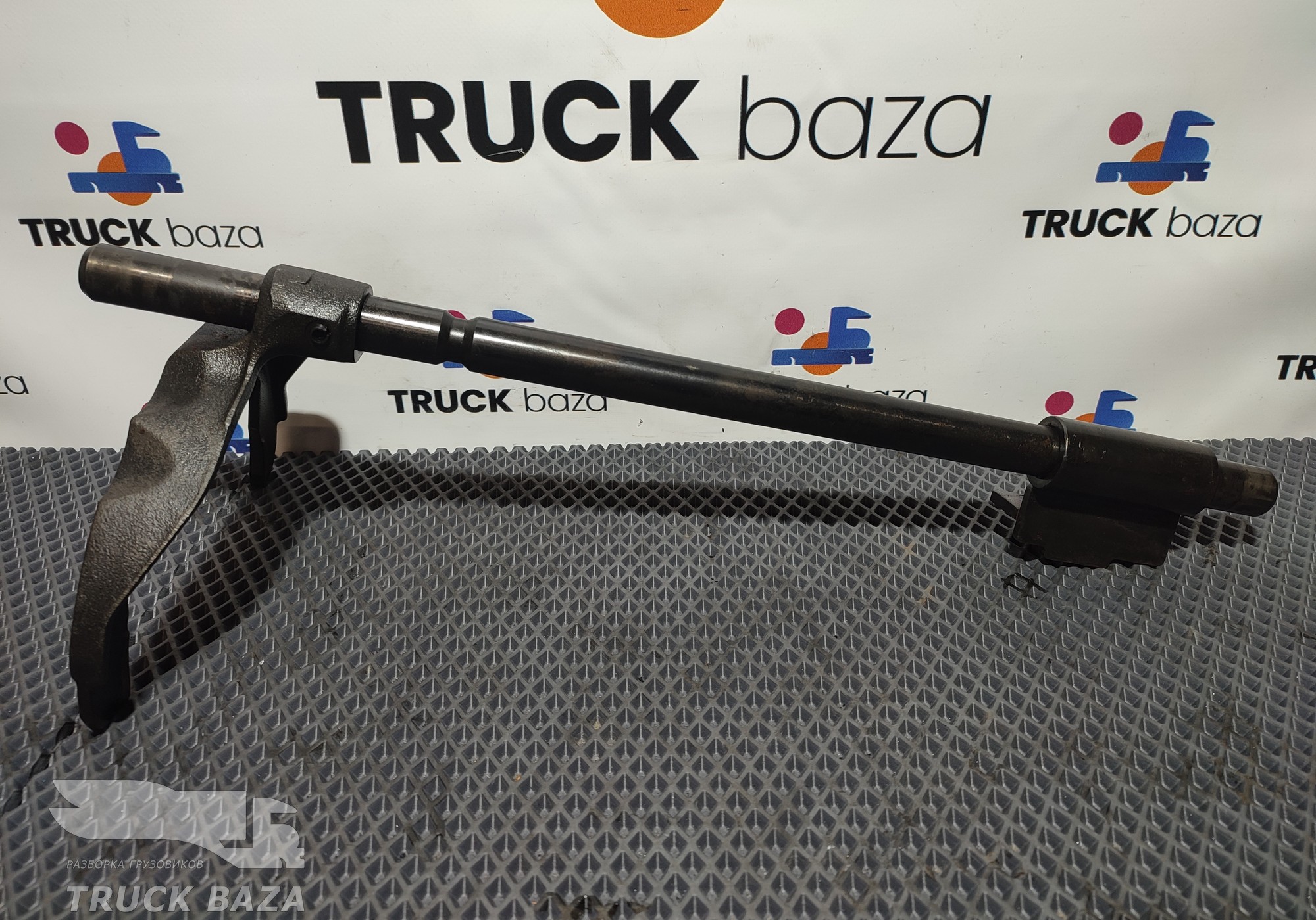 1355306003 Вилка КПП 16S2220TD