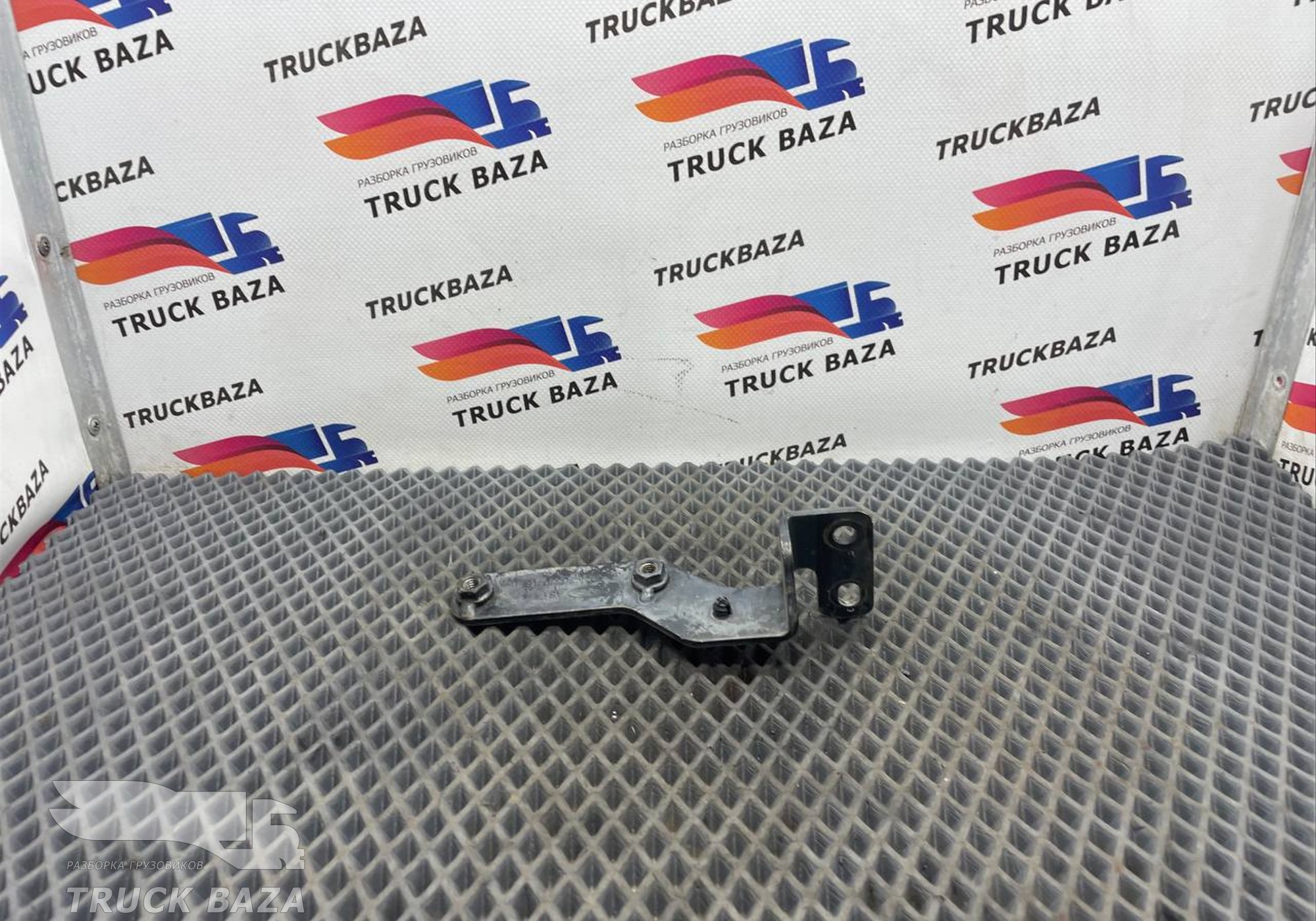 JC463C501AB Кронштейн трубки ГУРа для Ford F-MAX (с 2018)