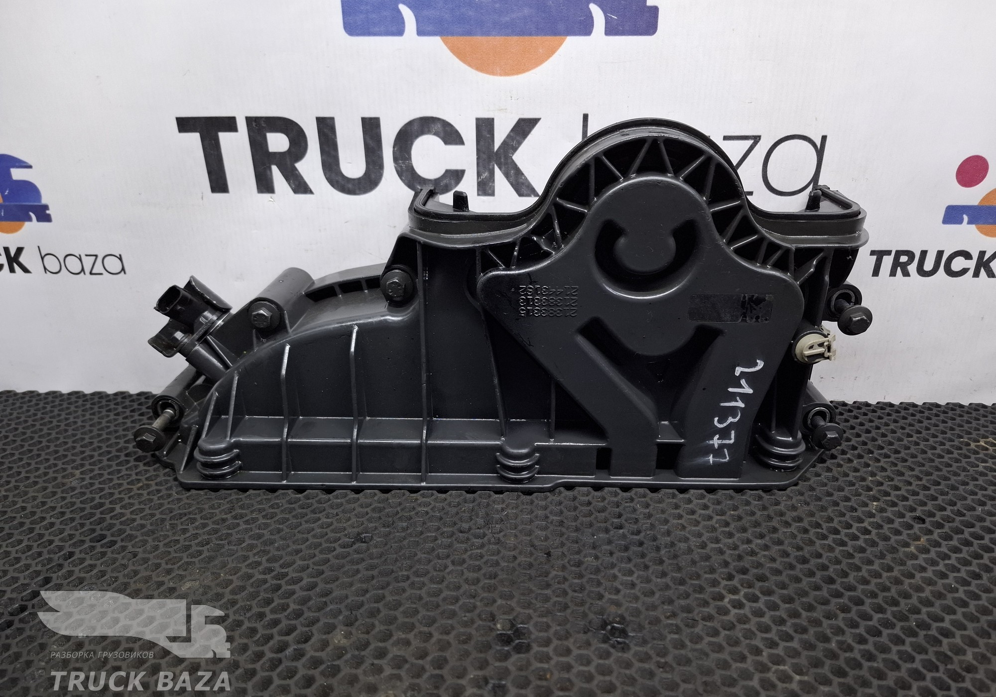 21383315 Крышка плиты двигателя для Volvo FM III (с 2013)