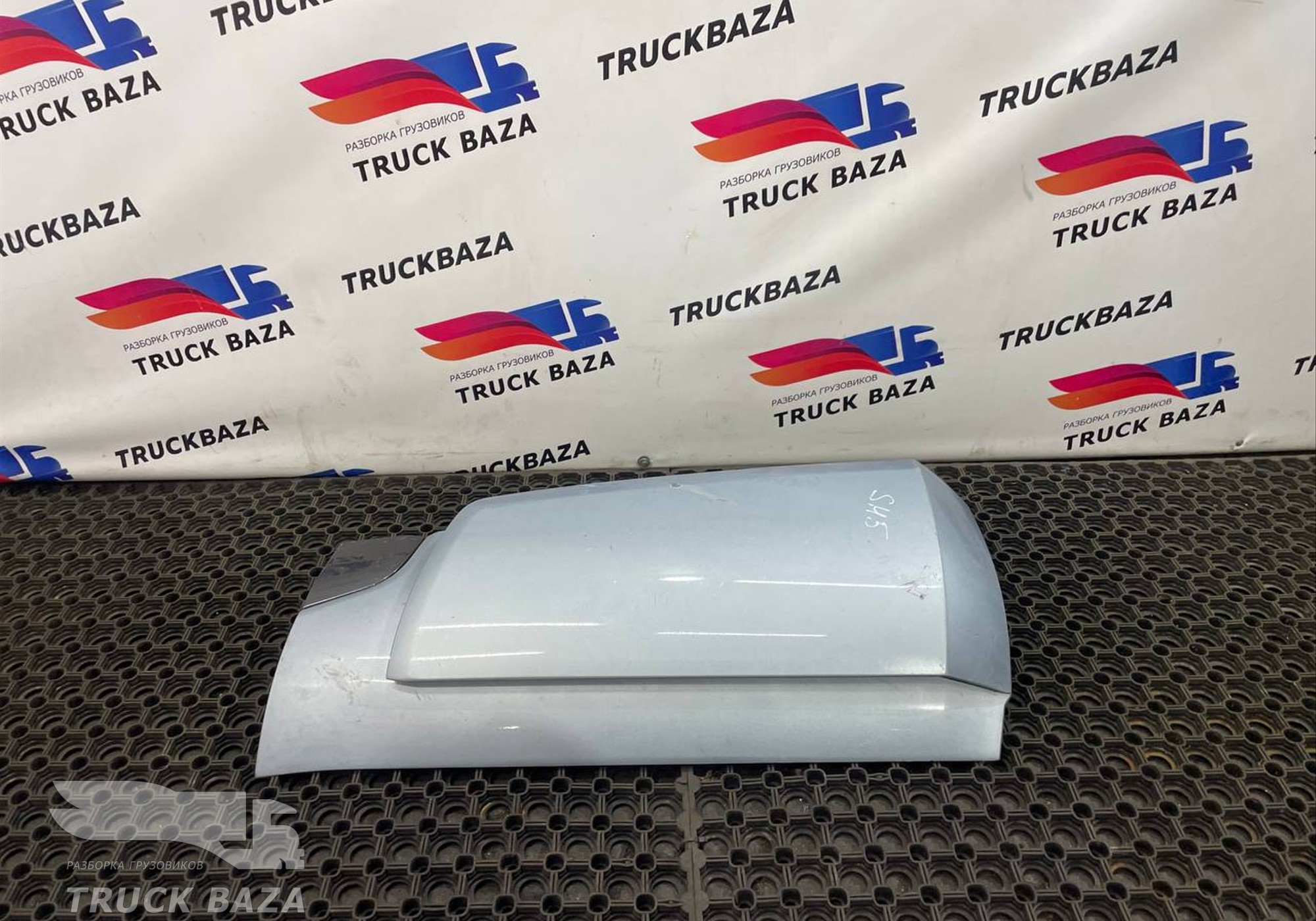 DZ14251110524 Обтекатель кабины правый для Shacman X3000 (с 2014)