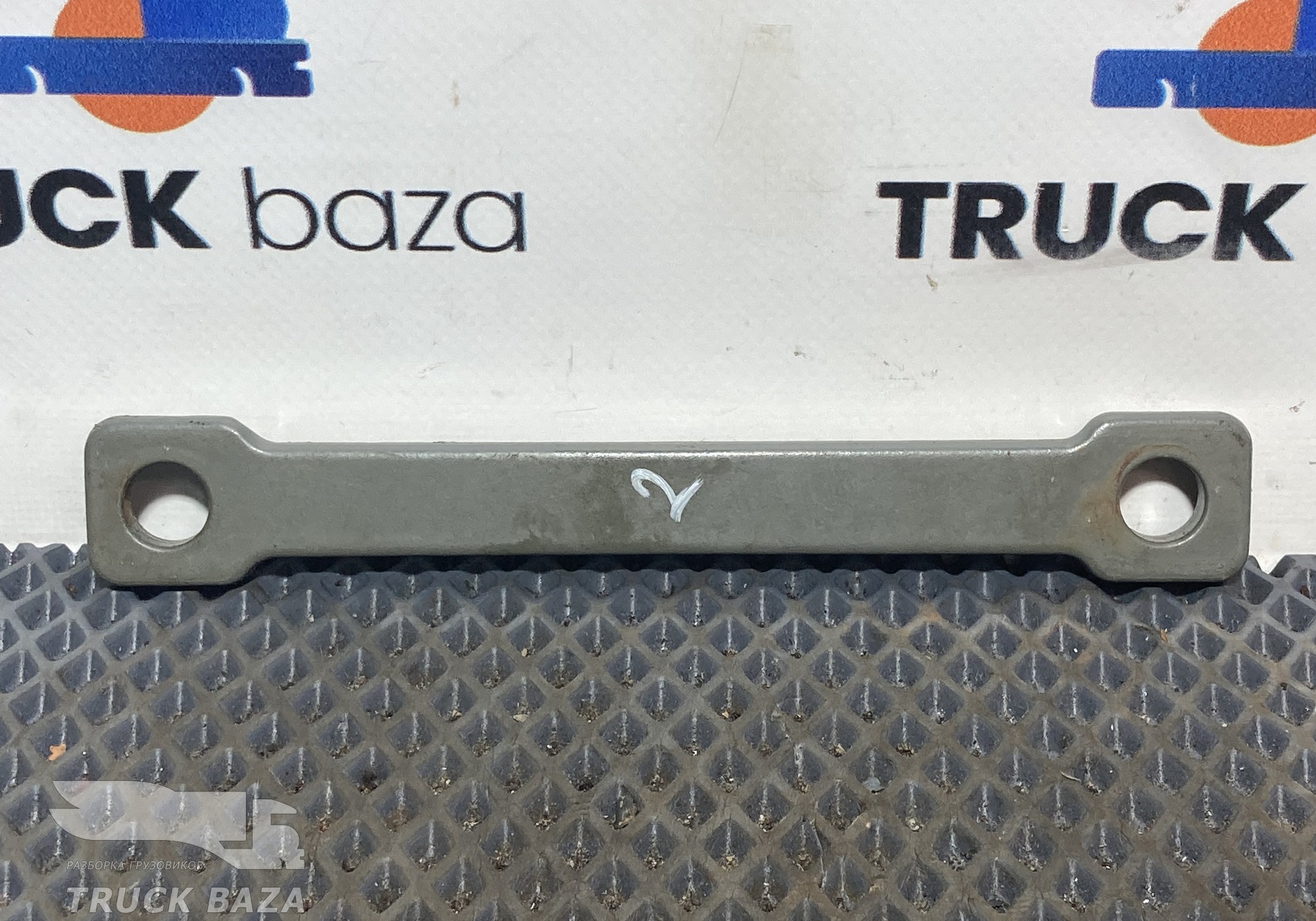 810W418200191 Проставка кронштейна топливного бака для Sinotruk Sitrak C7H