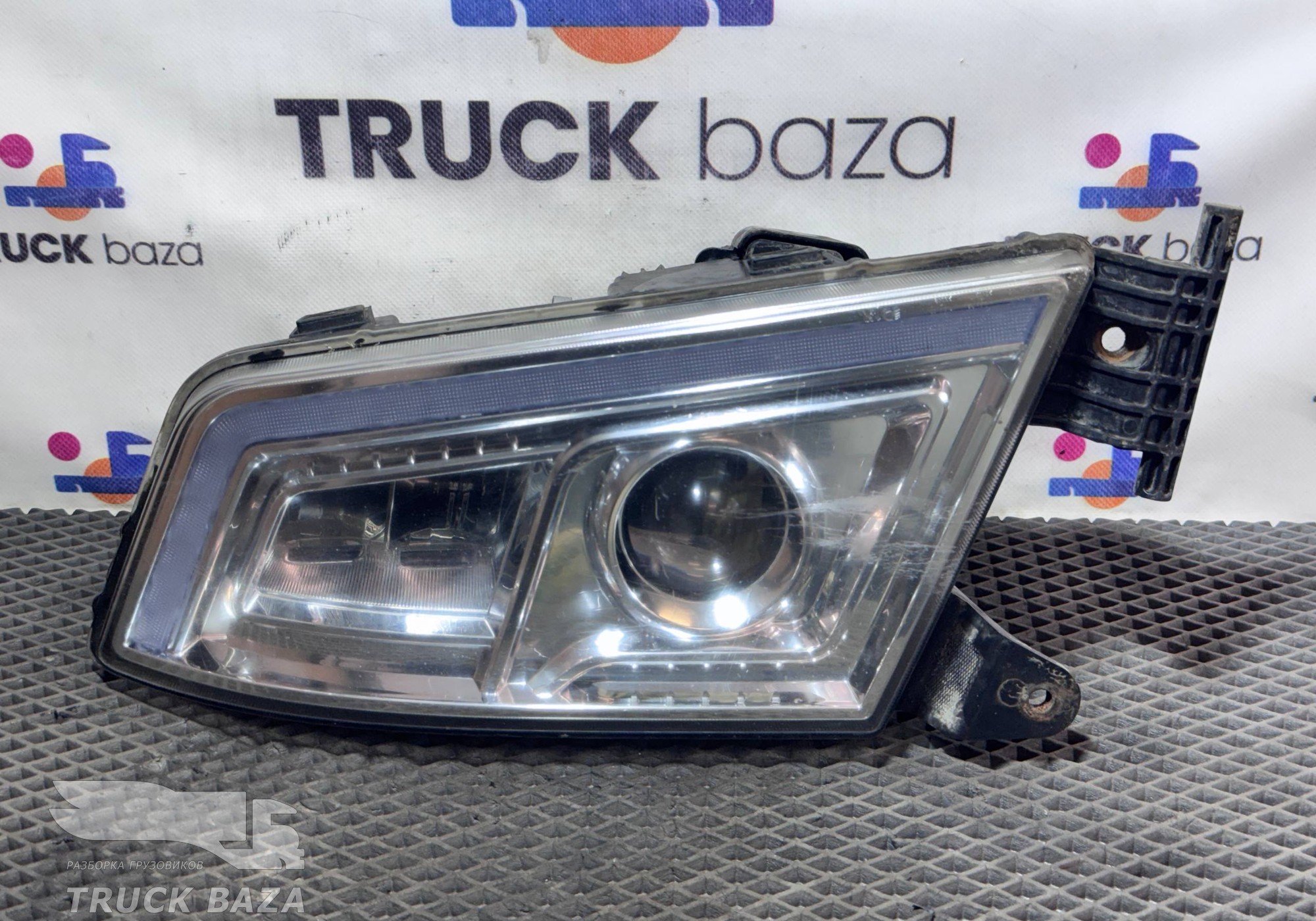 812W251016021 Фара левая для Sinotruk Sitrak C7H