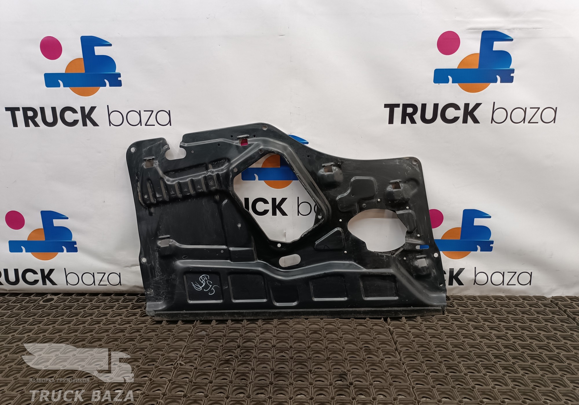 1724880 Панель двери правой для Scania 5-series R (с 2004 по 2016)