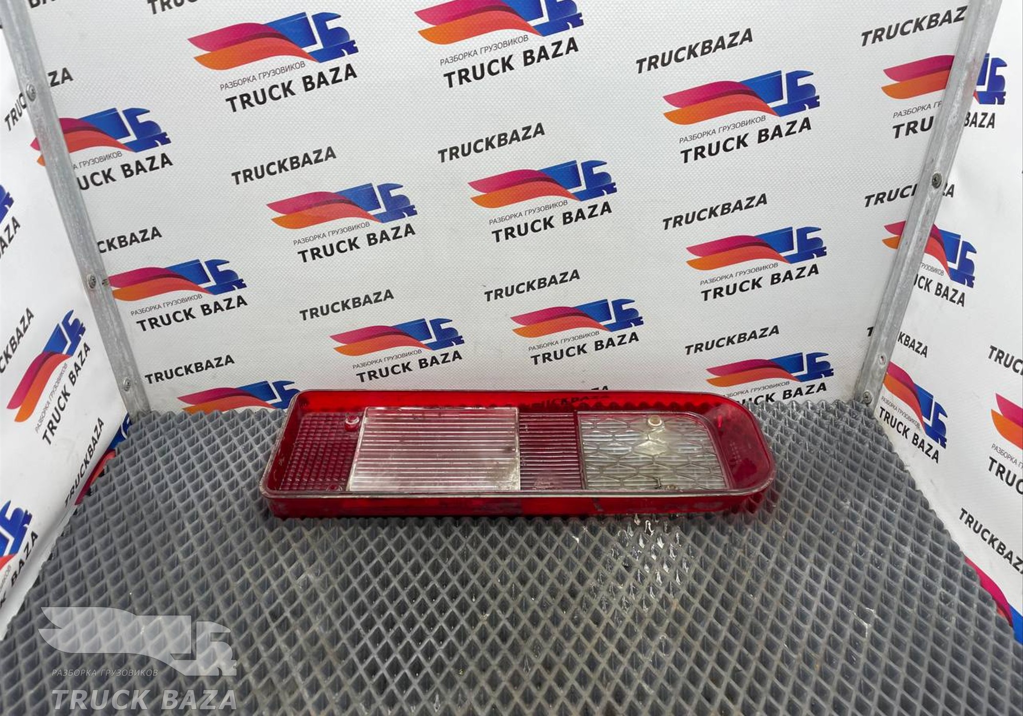 0100020200 Стекло фонаря заднего для Ford F-MAX (с 2018)