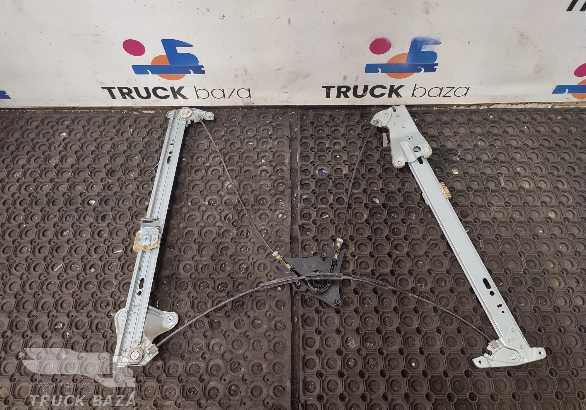 9607201446 Стеклоподъемник правый для КАМАЗ