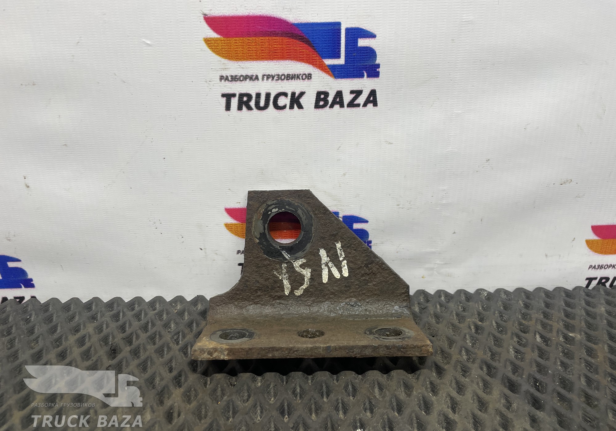 8189417 Кронштейн амортизатора заднего верхний для Iveco