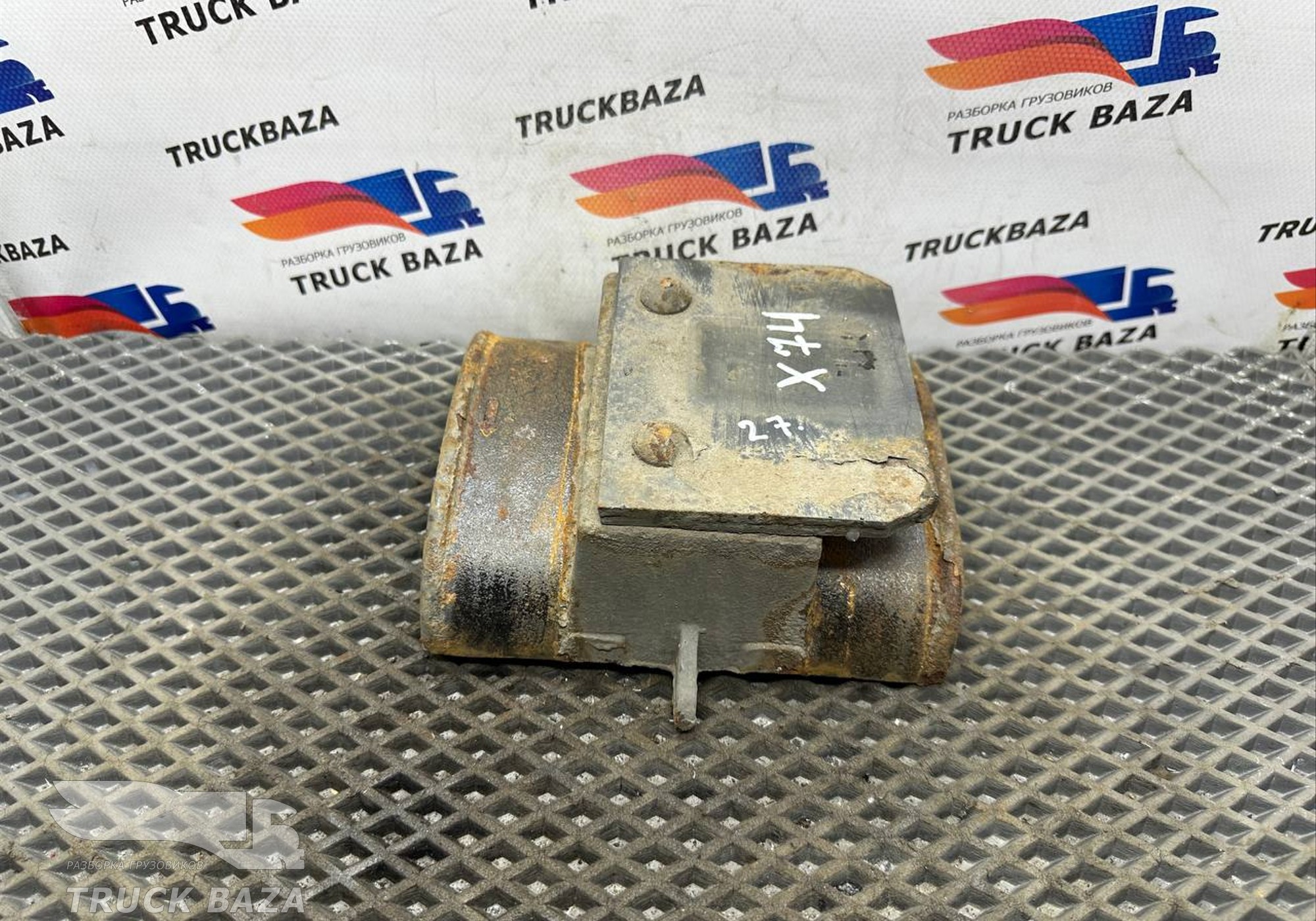 0961983 Проставка задней рессоры