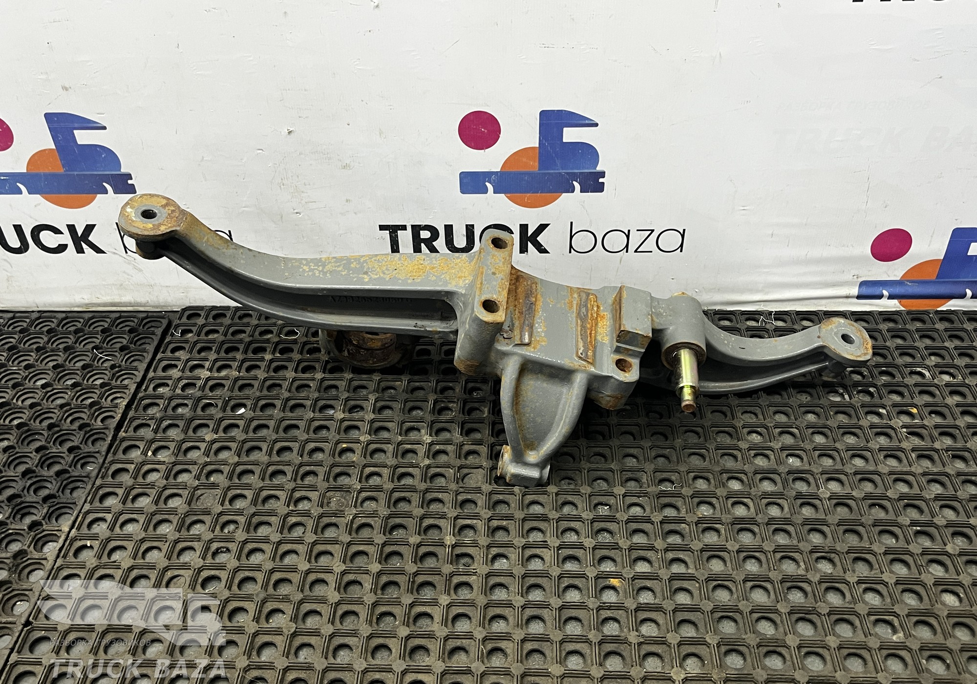 AZ9925528060 Кронштейн пневморессоры левый для Sinotruk Sitrak C7H