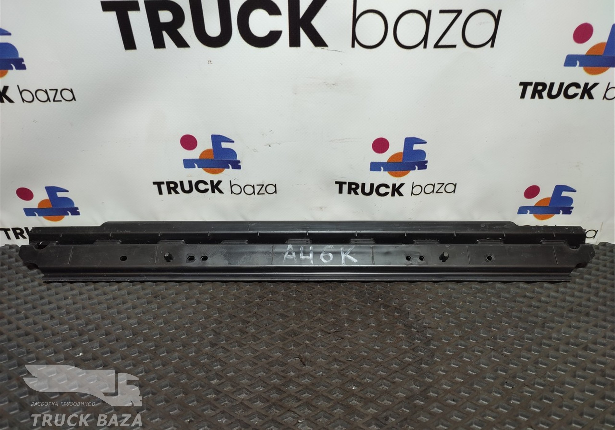 A9606860067 Пластиковая крышка торпеды для Mercedes-Benz Actros New Actros MP4 (с 2011)