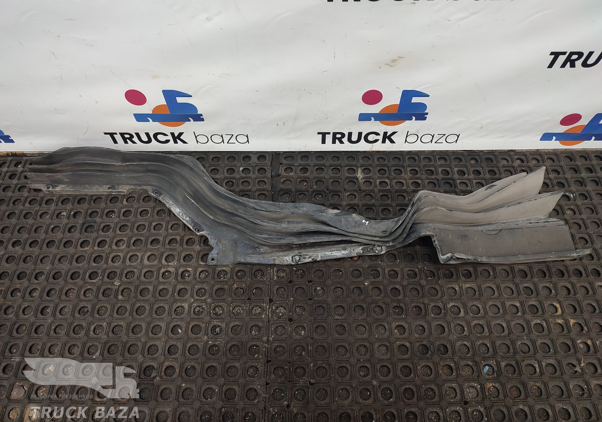 1426060 Шумоизоляция подножки правой