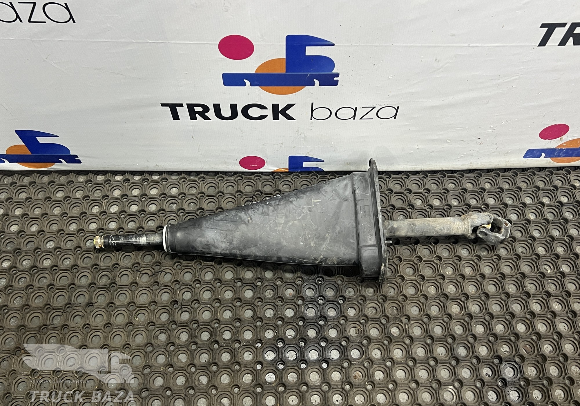 1541653 Кардан рулевой