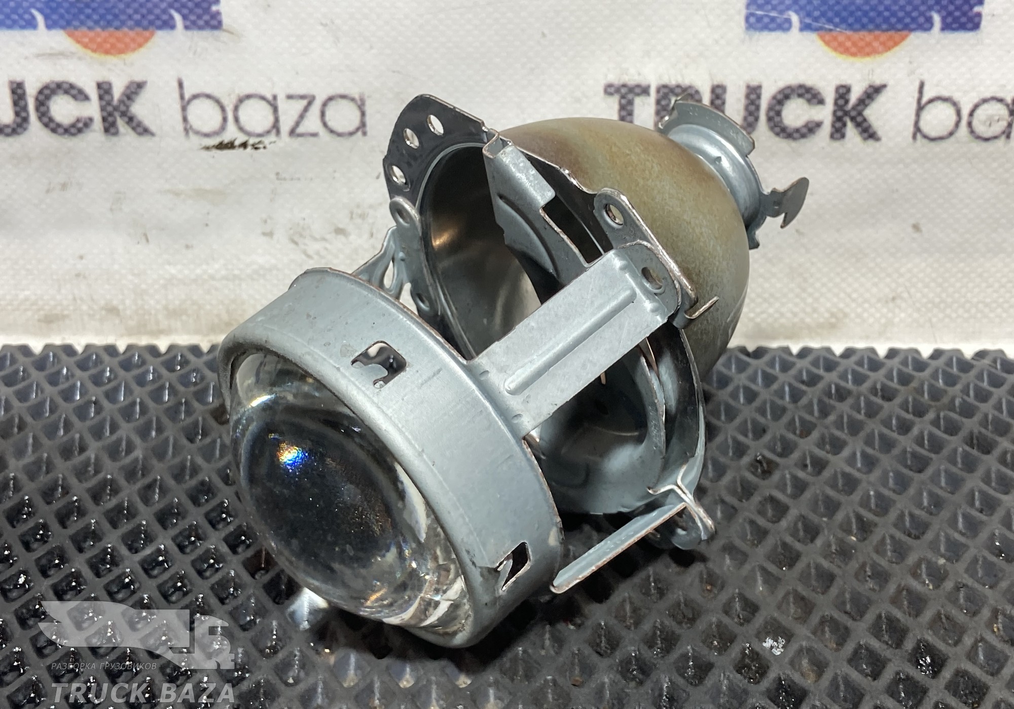 54903711011 Линза отражатель левой фары для КАМАЗ 5490 (с 2013)