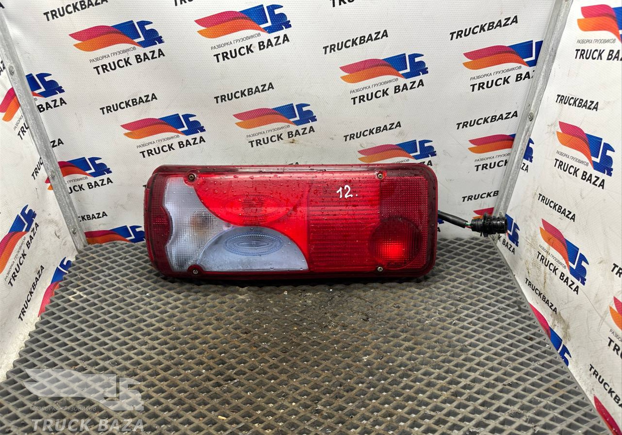 81252256544 Фонарь задний левый для Man TGX II (с 2012)