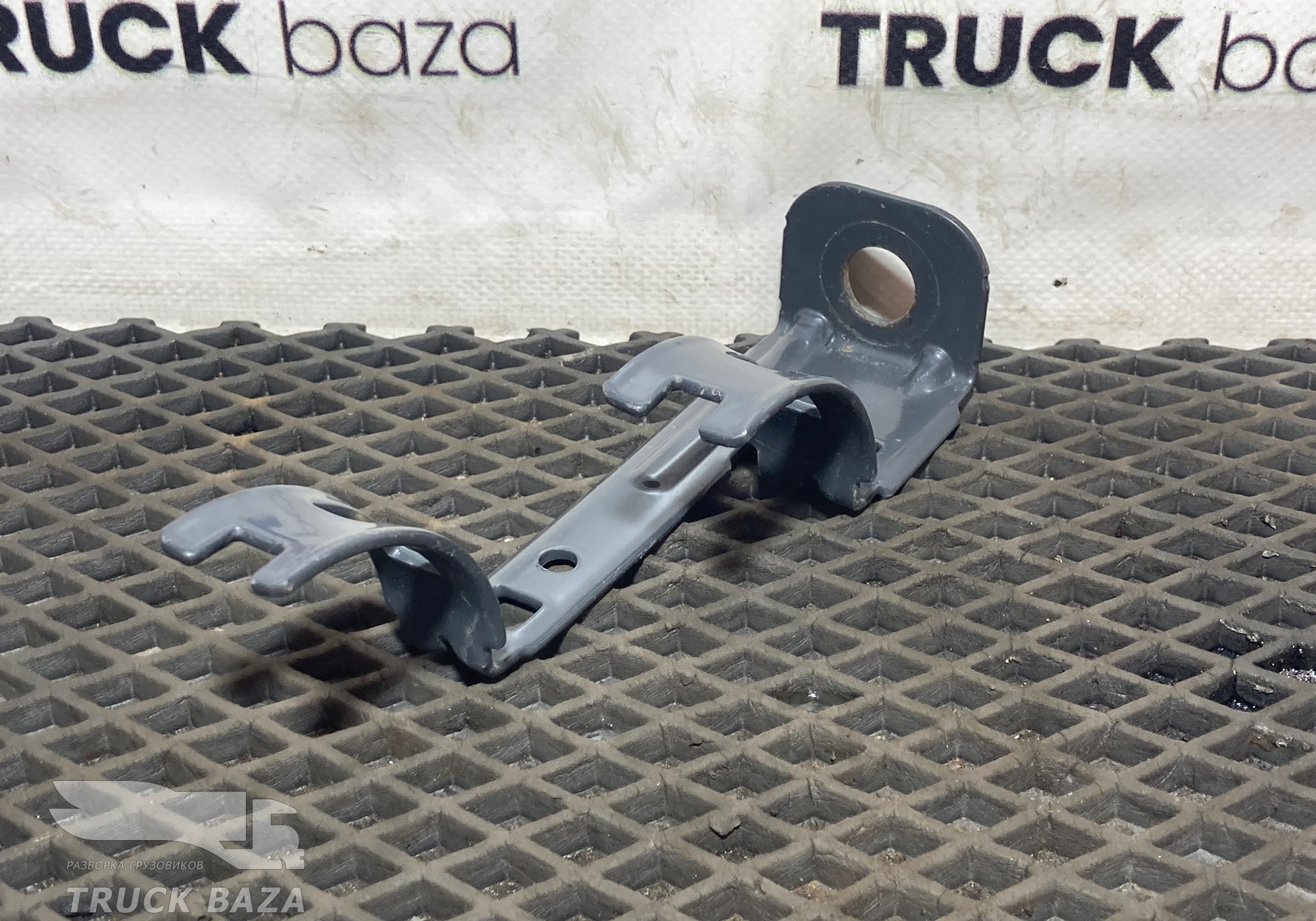 21841461 Кронштейн тормозных трубок для Renault T