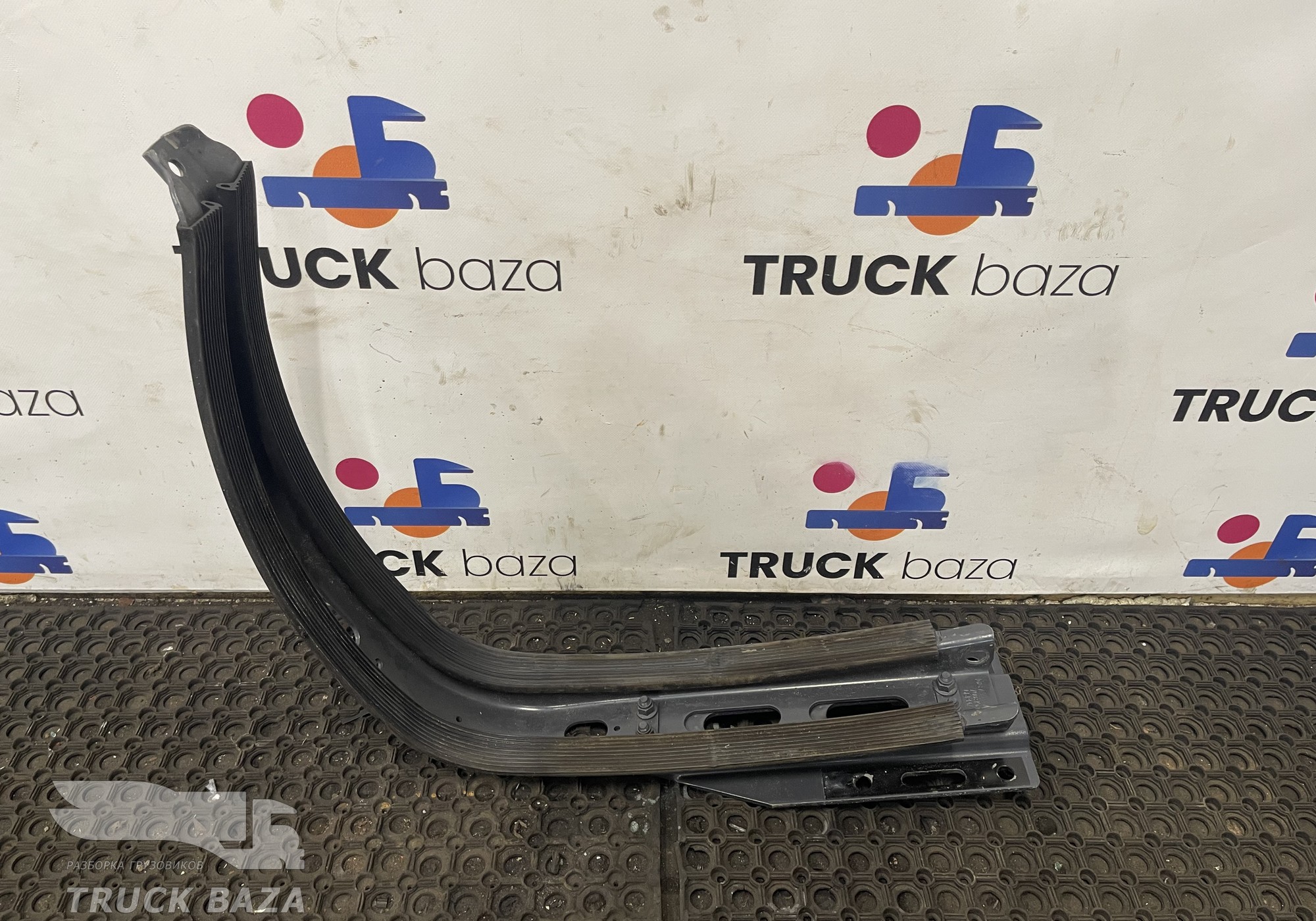 9604752303 Кронштейн топливного бака для Mercedes-Benz Actros New Actros MP4 (с 2011)