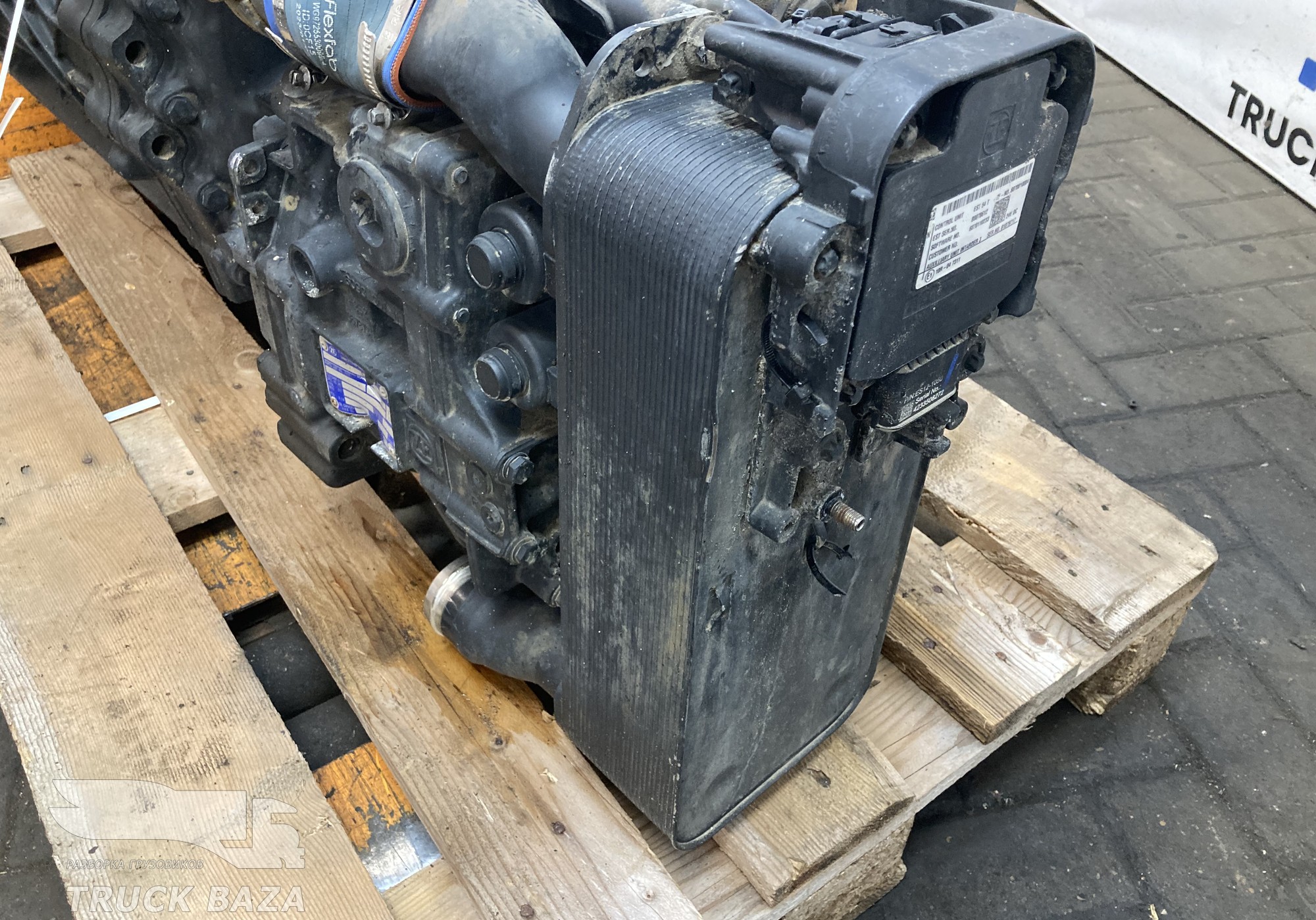 0501221839 Теплообменник ретардера ZF для Sinotruk Sitrak C7H