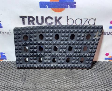 504242345 Накладка подножки правая для Iveco Stralis II Hi-Way (с 2012)